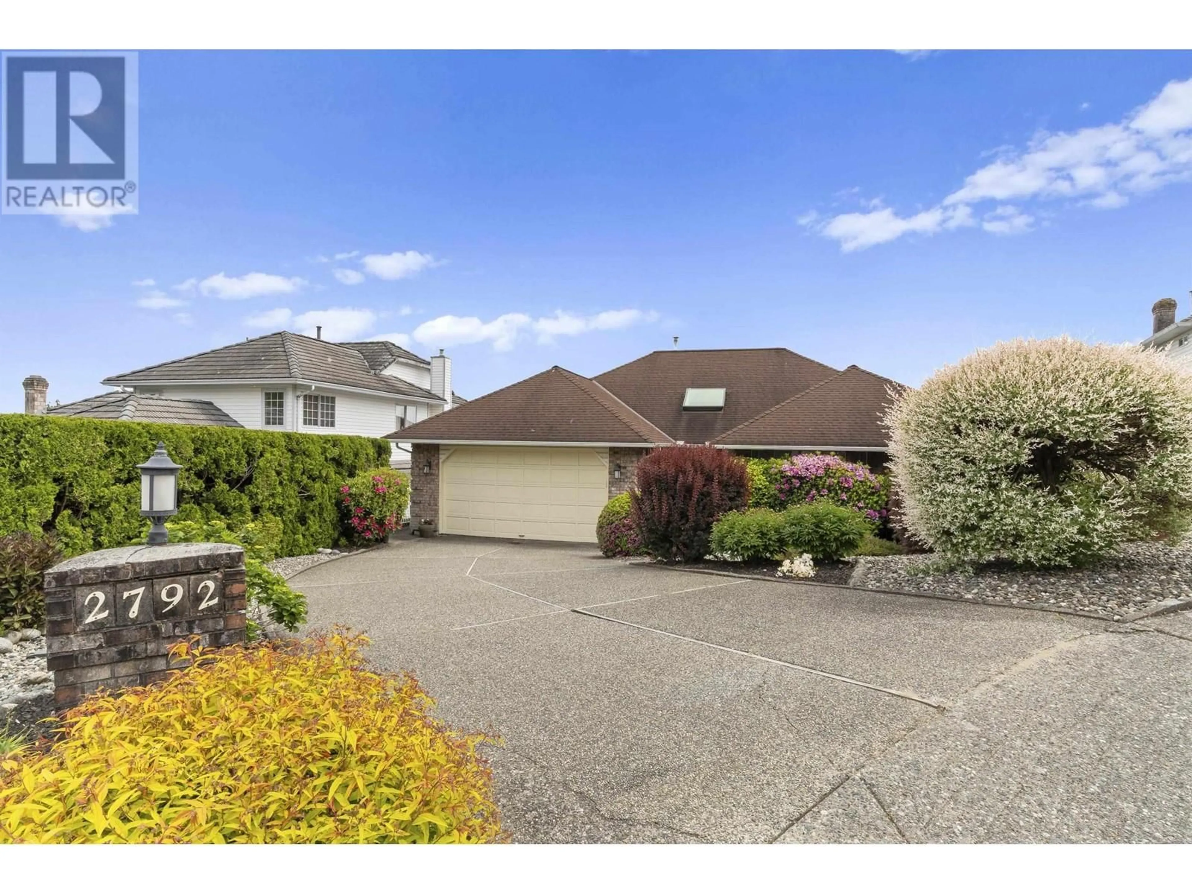 A pic from outside/outdoor area/front of a property/back of a property/a pic from drone, street for 2792 REDFERN PLACE, Coquitlam British Columbia V3C5T6