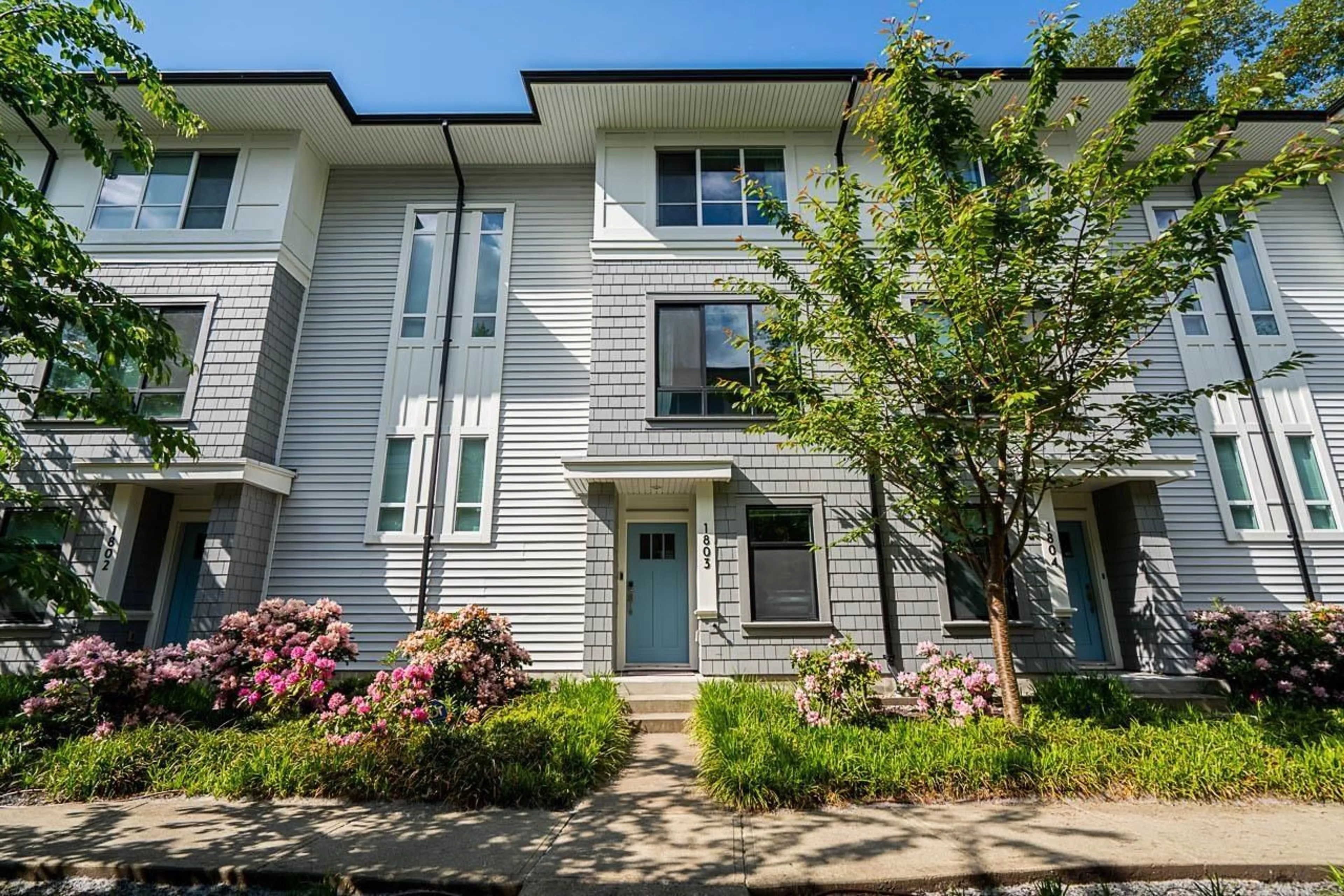 Home with vinyl exterior material, street for #1803 - 18505 LAURENSEN, Surrey British Columbia V4N6R7