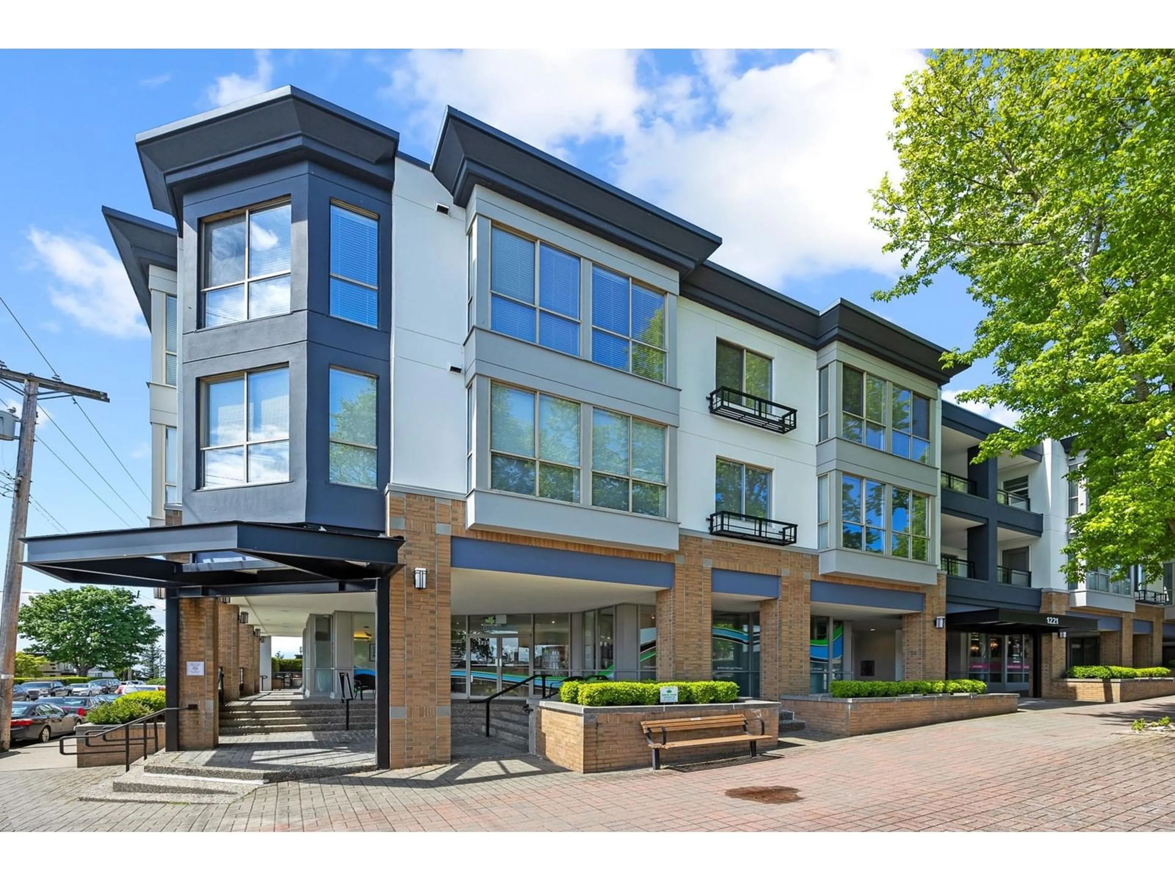 Unknown for 105 - 1221 JOHNSTON, Surrey British Columbia V4B3Y8