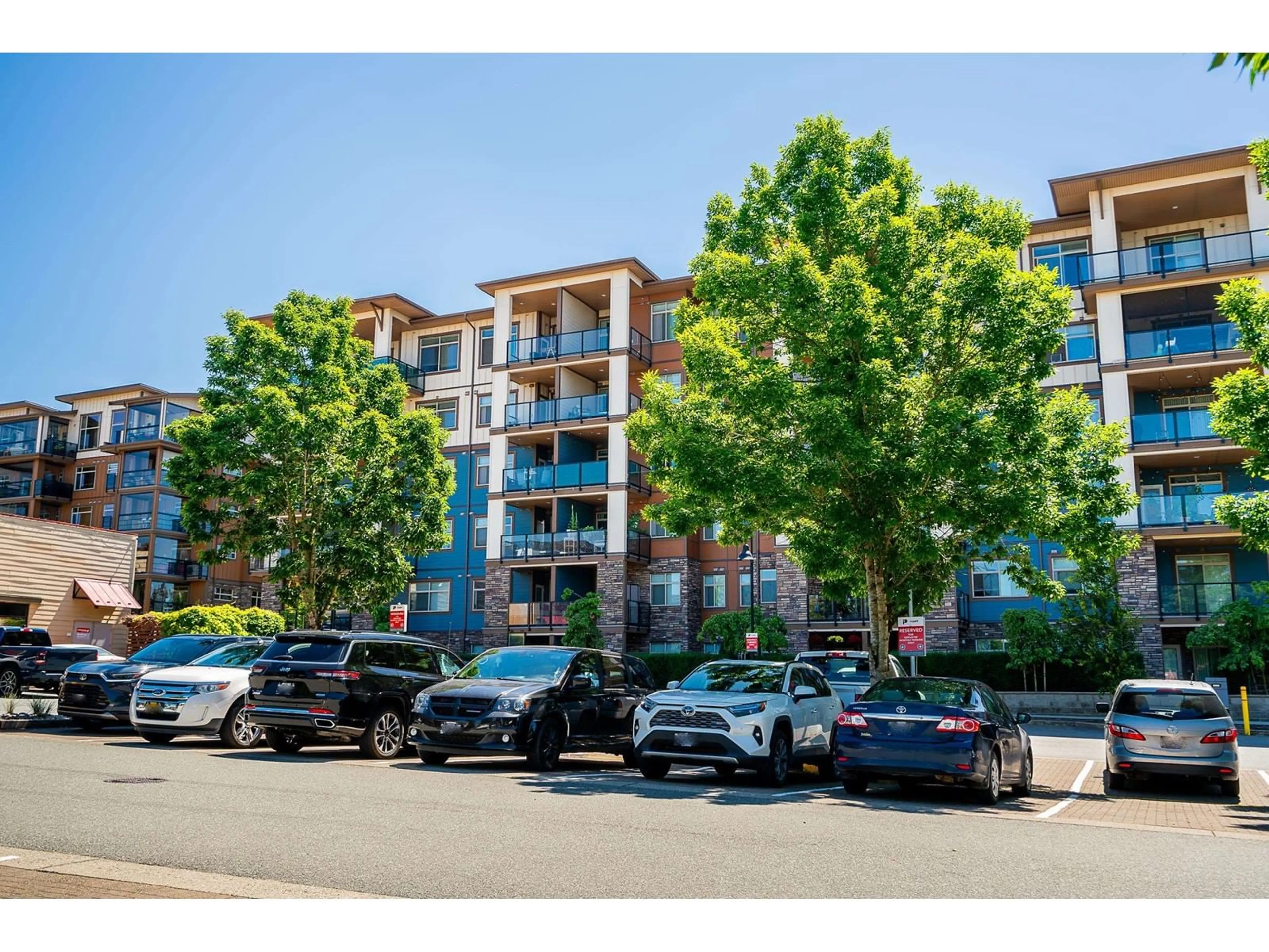 A pic from outside/outdoor area/front of a property/back of a property/a pic from drone, street for 612 - 20673 78, Langley British Columbia V5S3K1