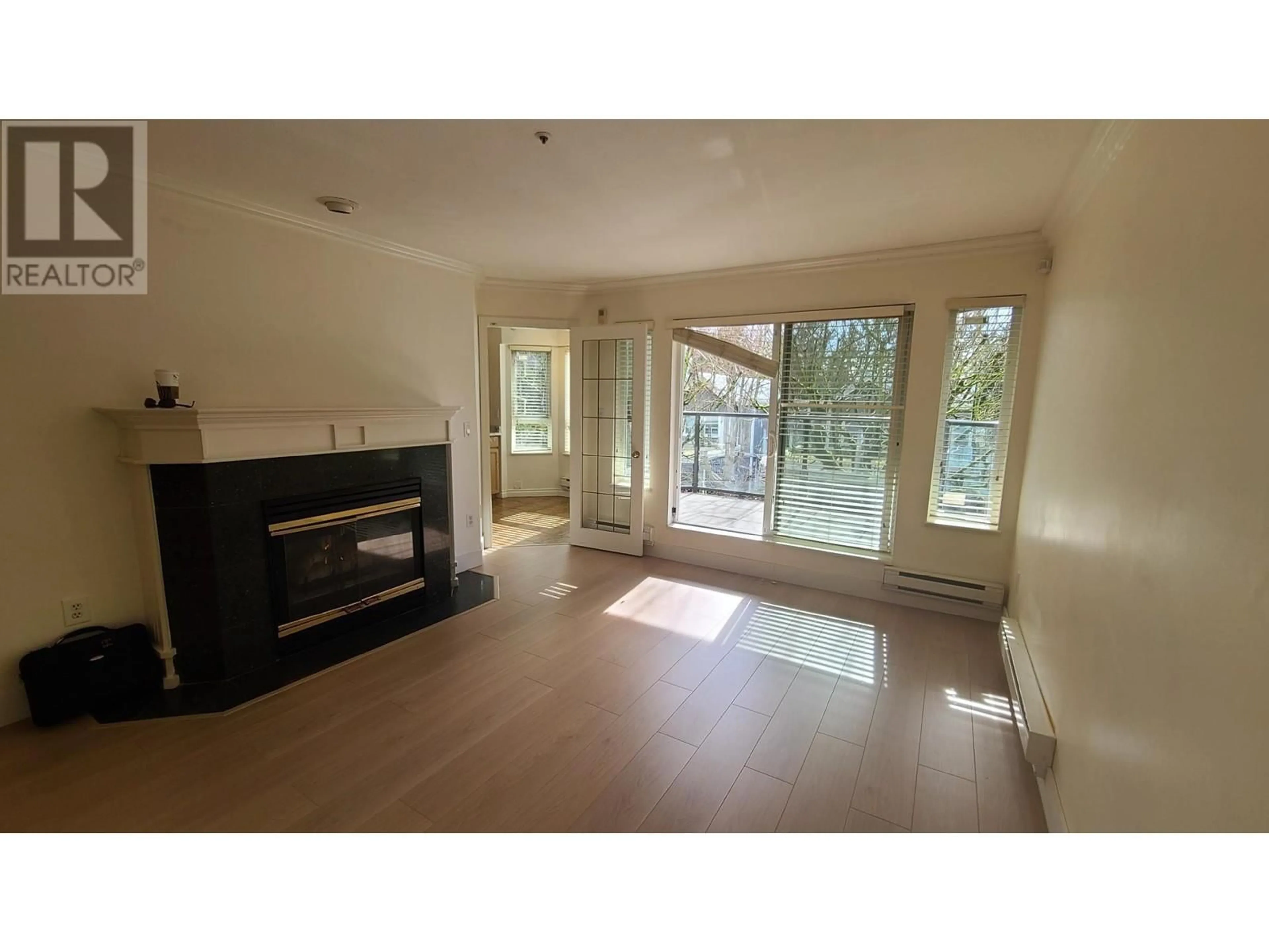A pic of a room for 102 - 2250 MARINE DRIVE, Vancouver British Columbia V5P2S2
