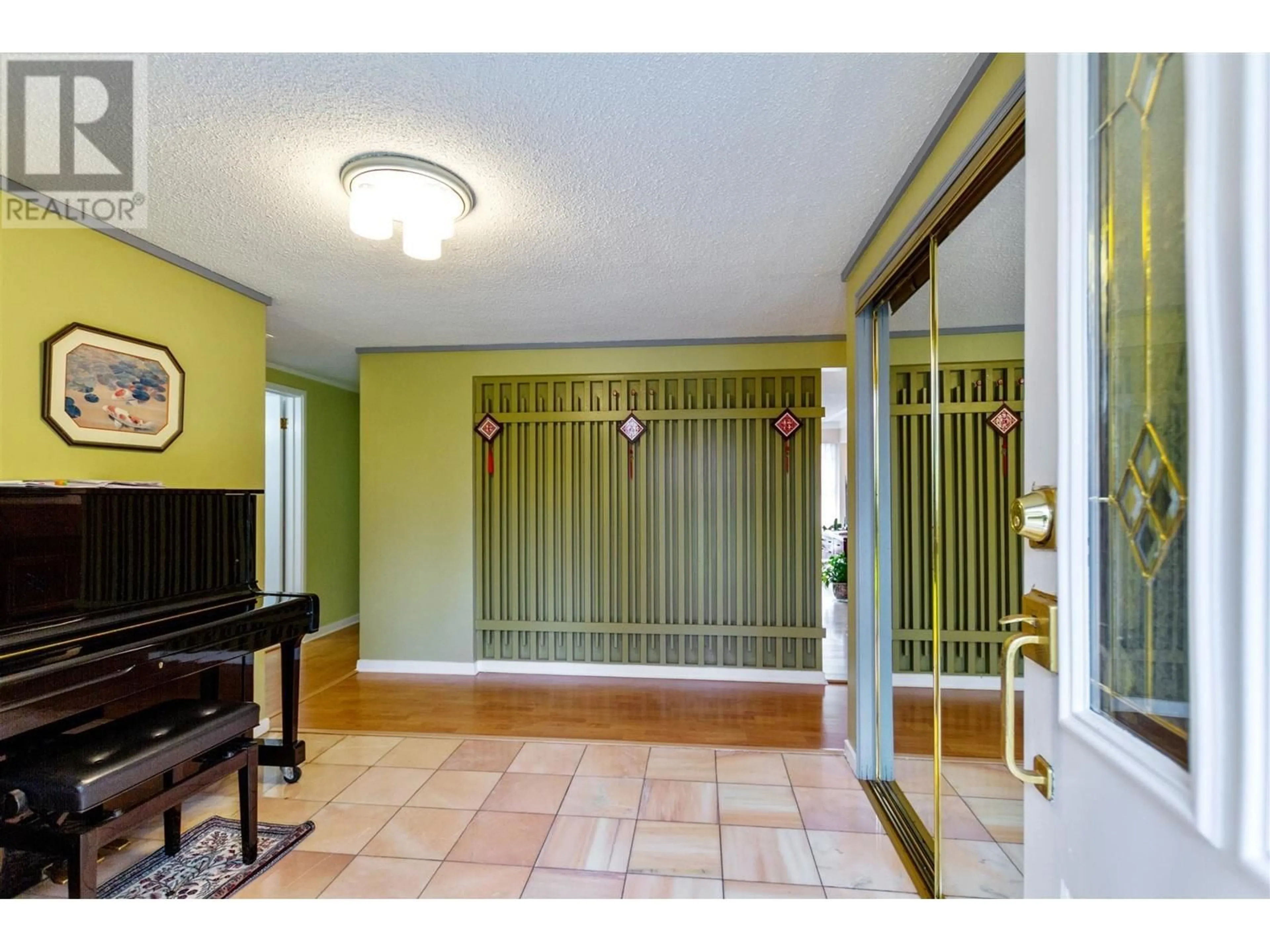 Indoor entryway for 768 53RD AVENUE, Vancouver British Columbia V6P1K4