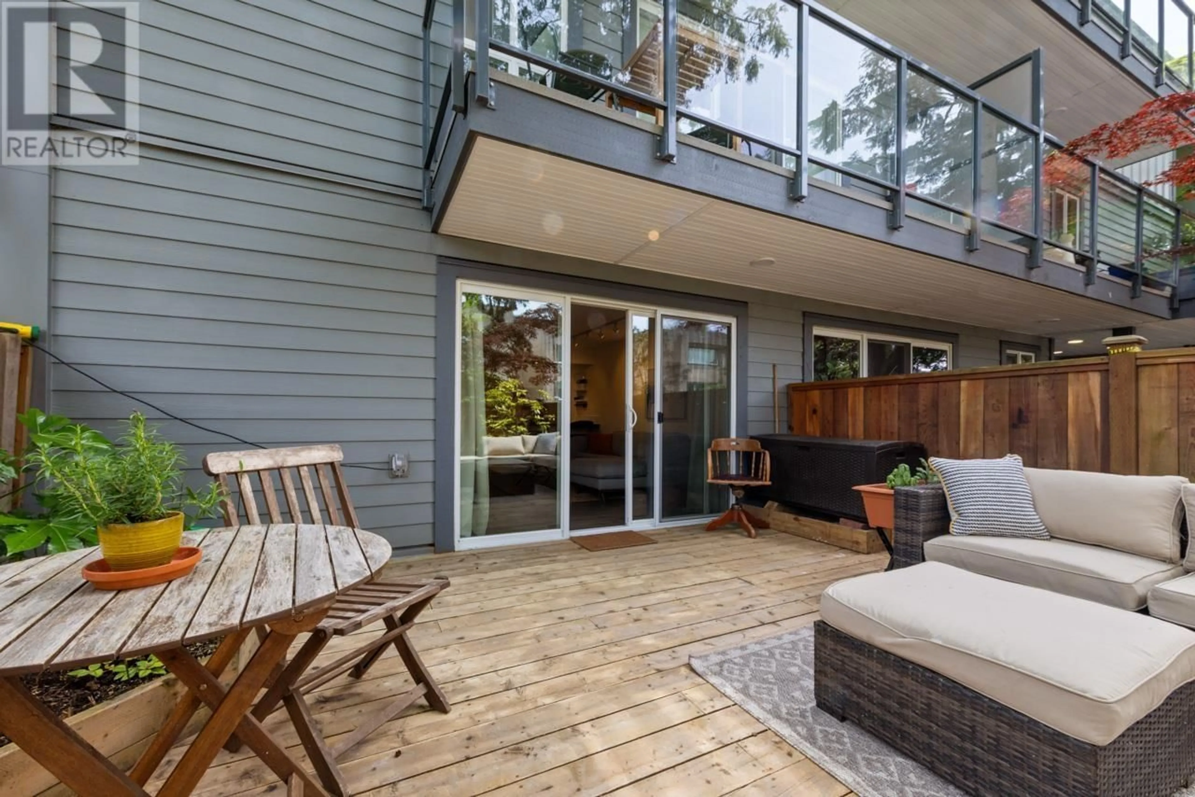 Patio, street for 102 - 1450 LABURNUM STREET, Vancouver British Columbia V6J3W3