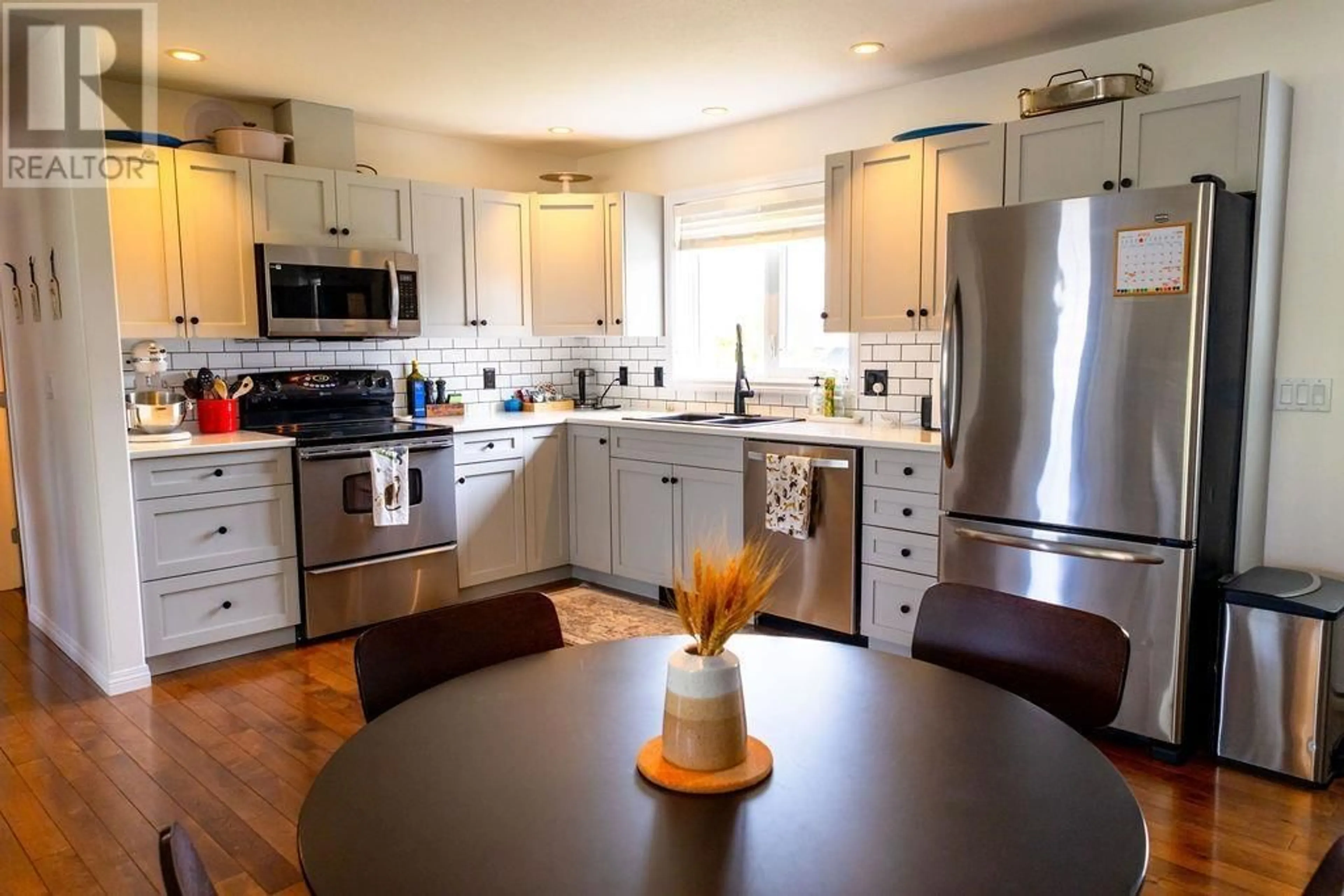 Open concept kitchen, unknown for 7919 95 AVENUE, Fort St. John British Columbia V1J1G5