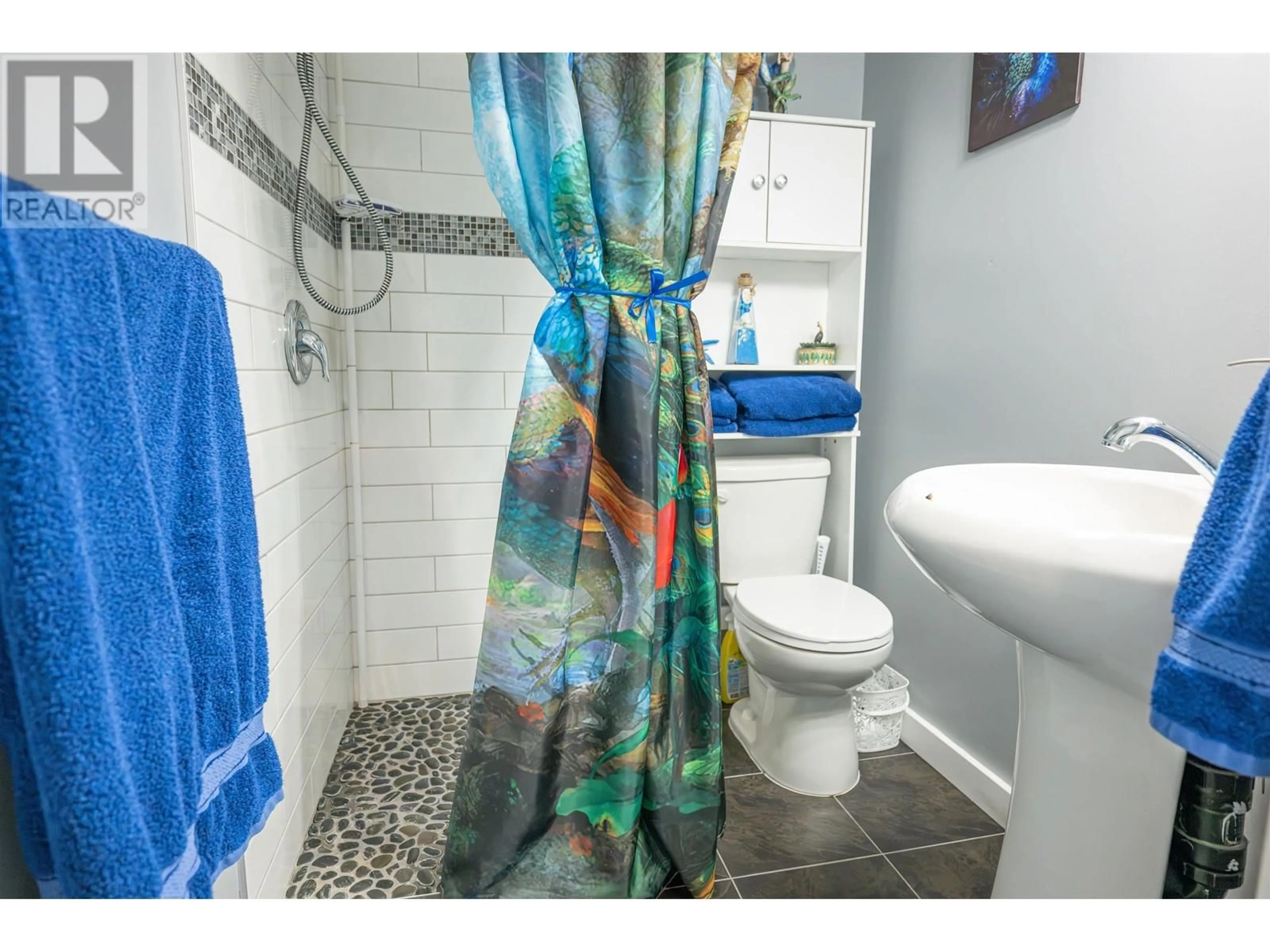 Standard bathroom, ceramic/tile floor for 2486 ABBOTT CRESCENT, Prince George British Columbia V2L2X8
