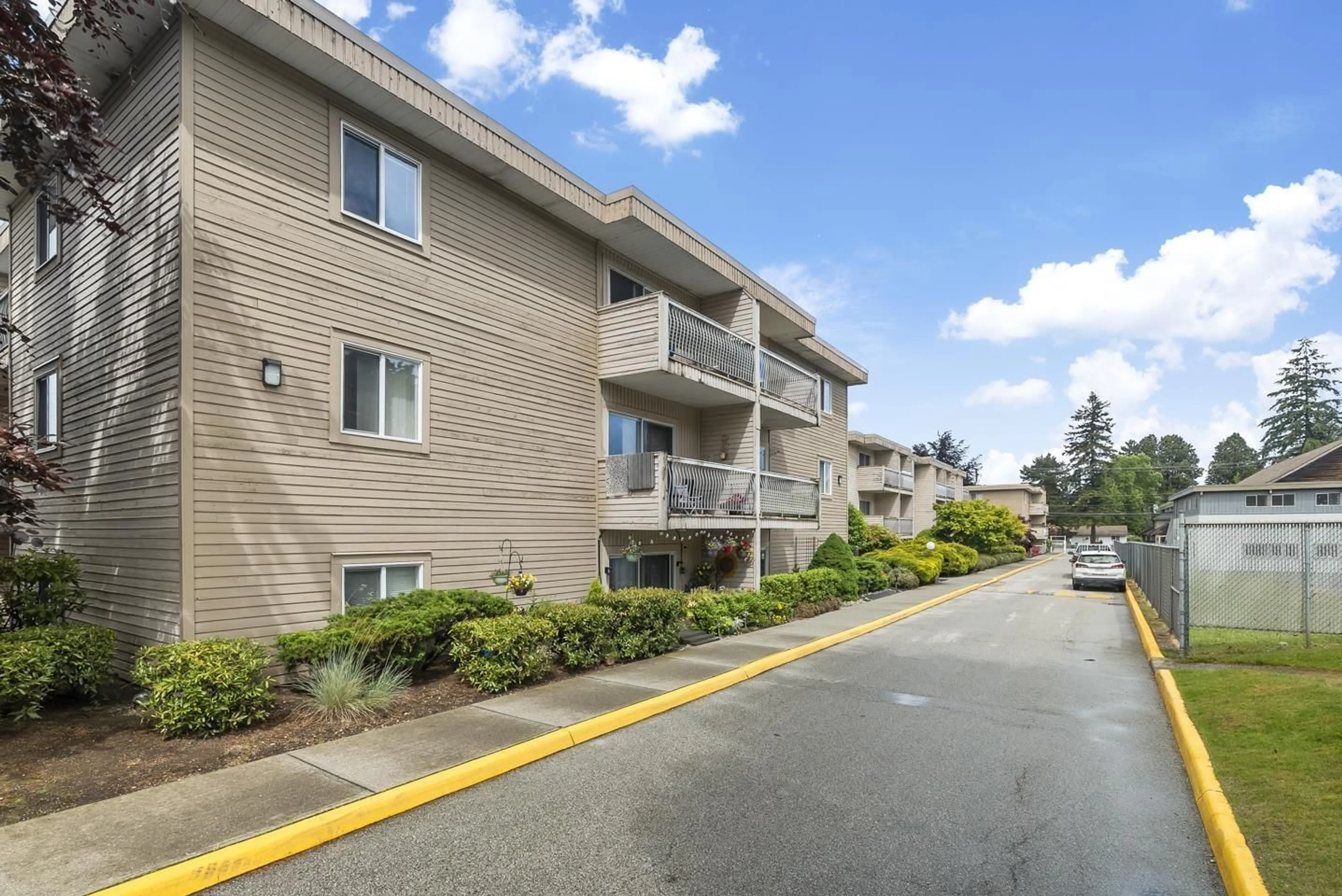 Patio, unknown for 221 - 11806 88, Delta British Columbia V4C3C5