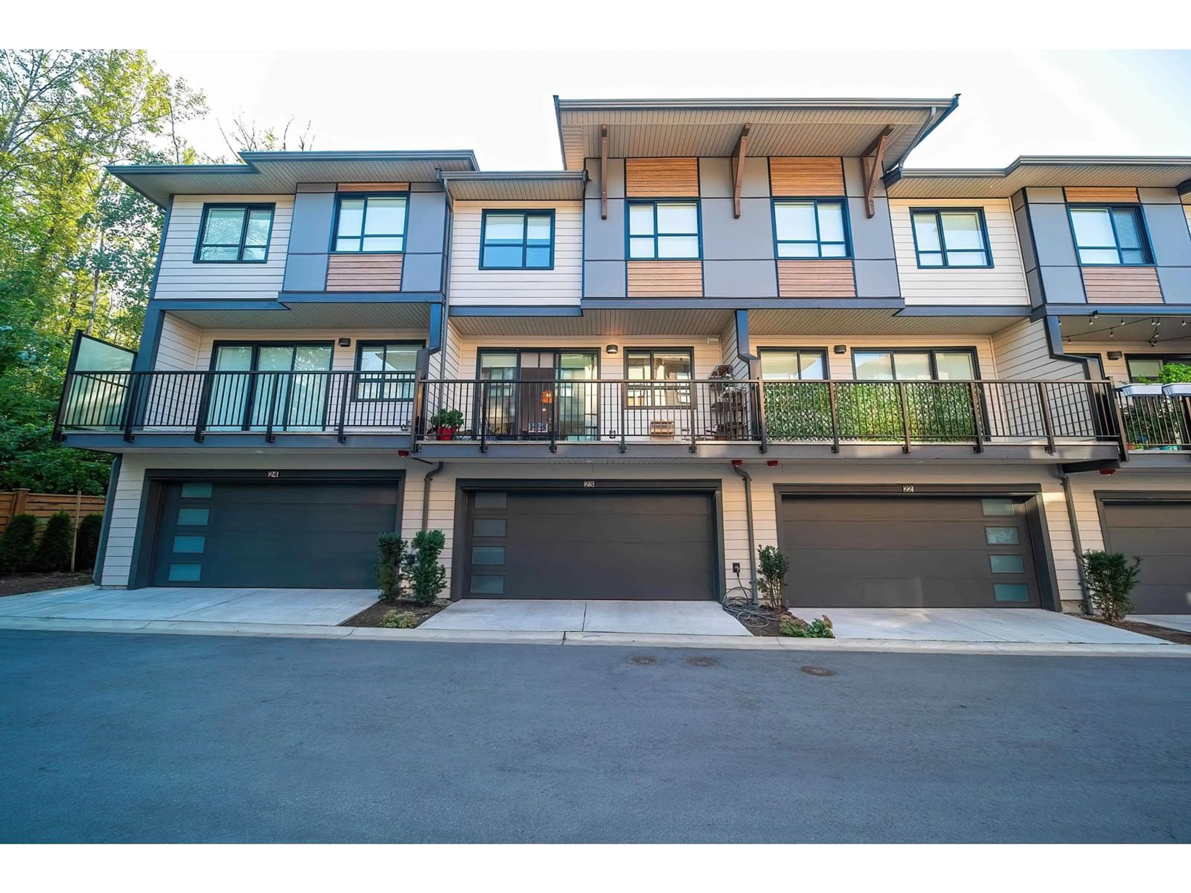 Unknown for 23 - 19918 75A, Langley British Columbia V2Y3L1