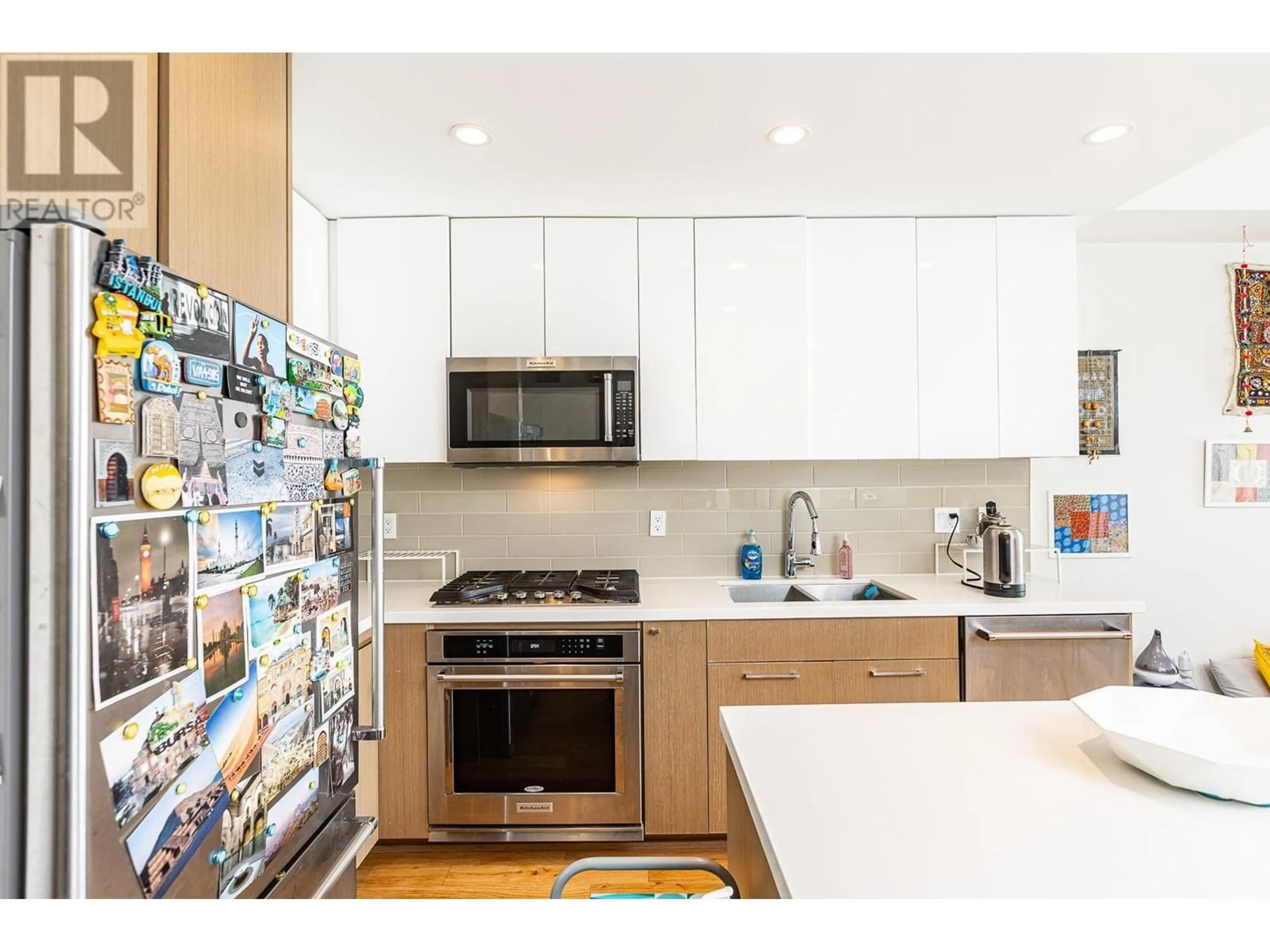 Contemporary kitchen, ceramic/tile floor for 340 - 5311 CEDARBRIDGE WAY, Richmond British Columbia V6X0M3