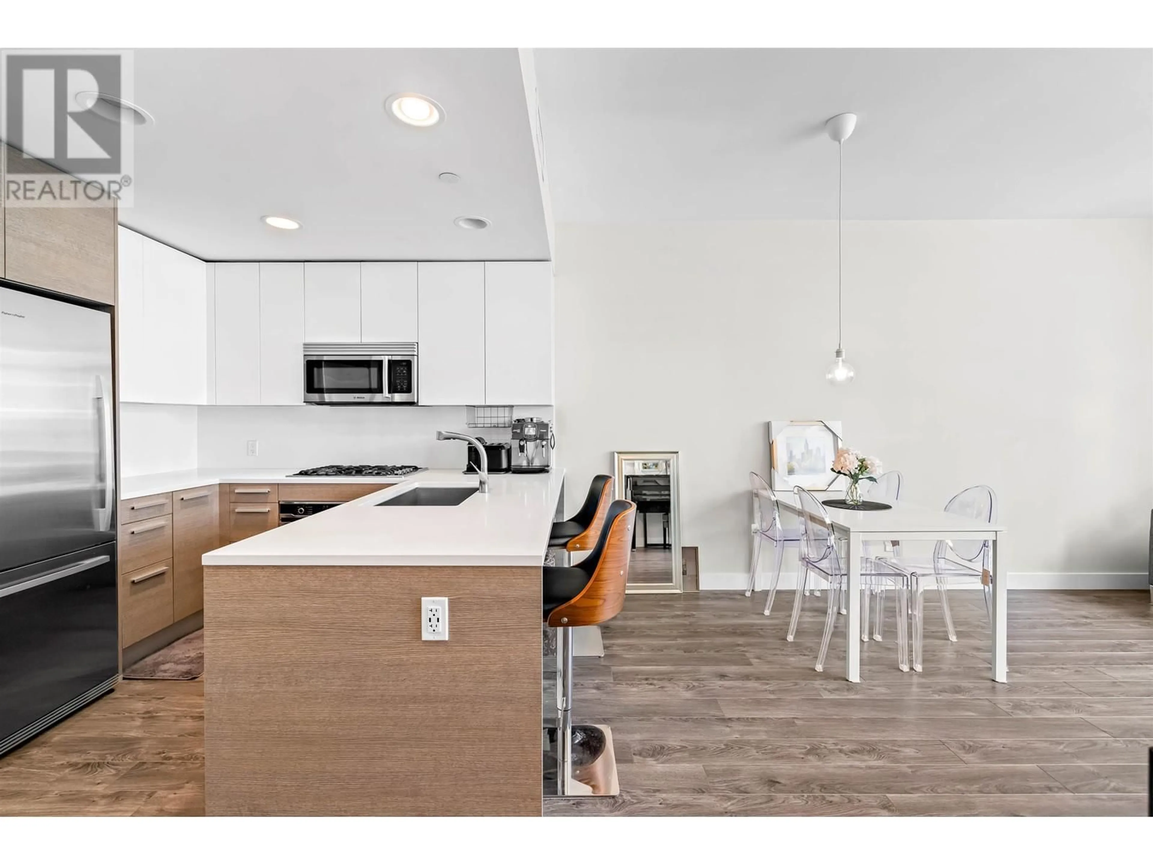 Open concept kitchen, unknown for 1003 - 2008 ROSSER AVENUE, Burnaby British Columbia V5C0H8