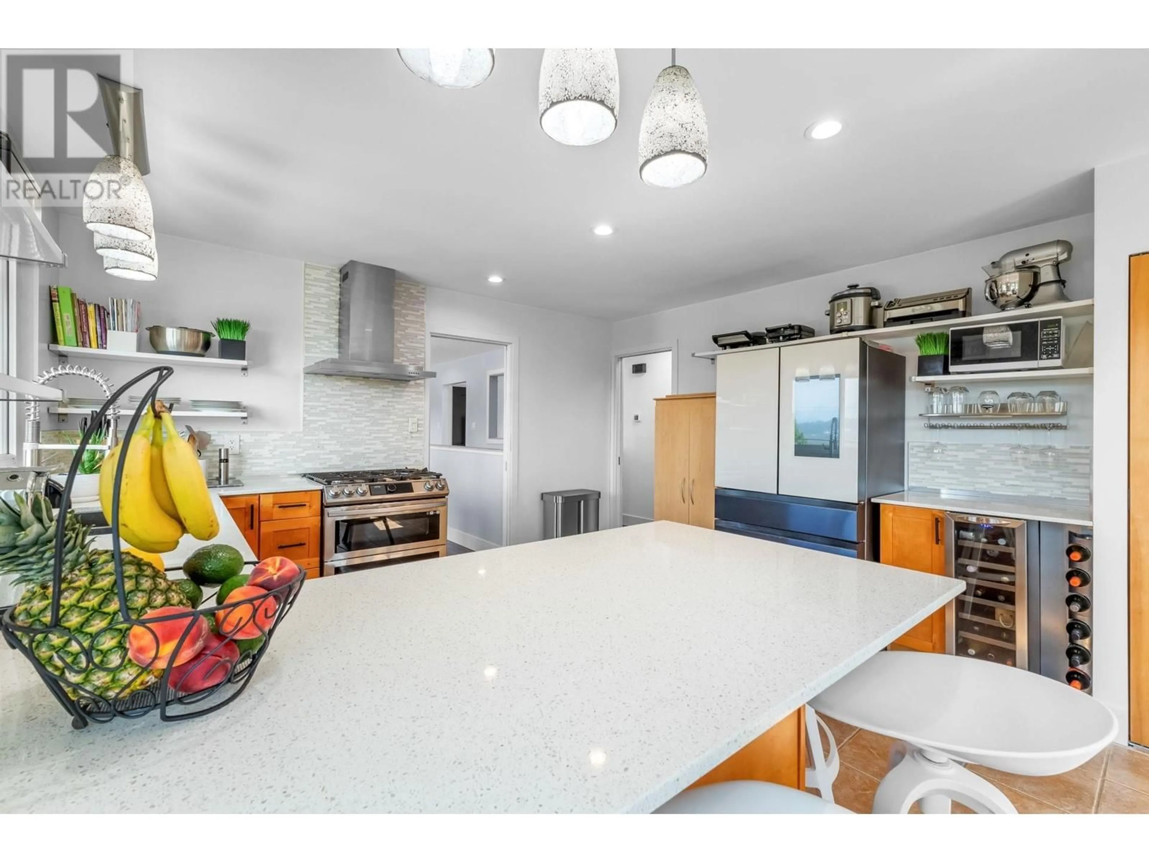 Open concept kitchen, ceramic/tile floor for 1480 ELINOR CRESCENT, Port Coquitlam British Columbia V3C2Y5