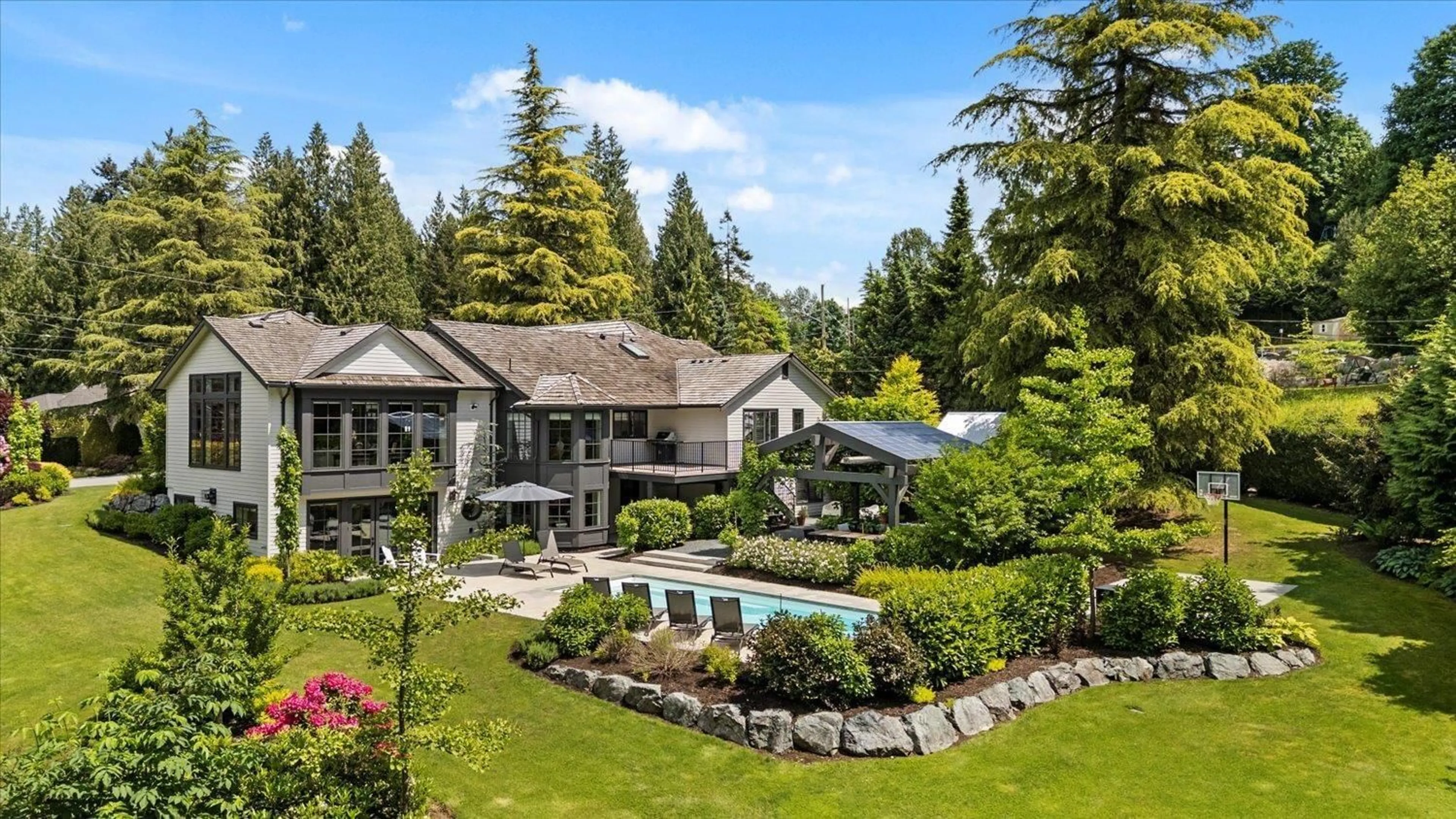 A pic from outside/outdoor area/front of a property/back of a property/a pic from drone, unknown for 32500 VERDON, Abbotsford British Columbia V2T7Y3