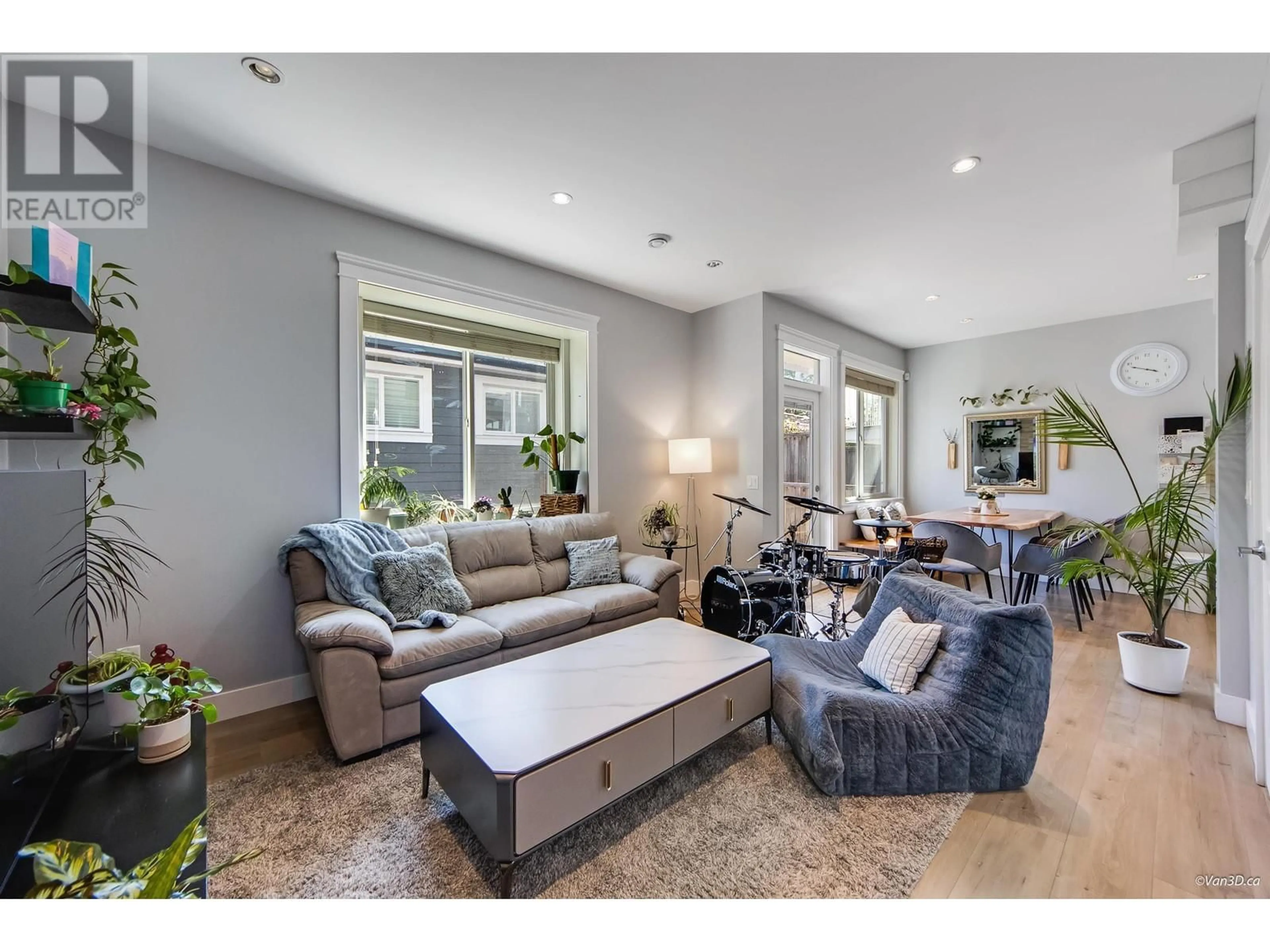 Living room with furniture, unknown for 5078 NORFOLK STREET, Burnaby British Columbia V5G1G1