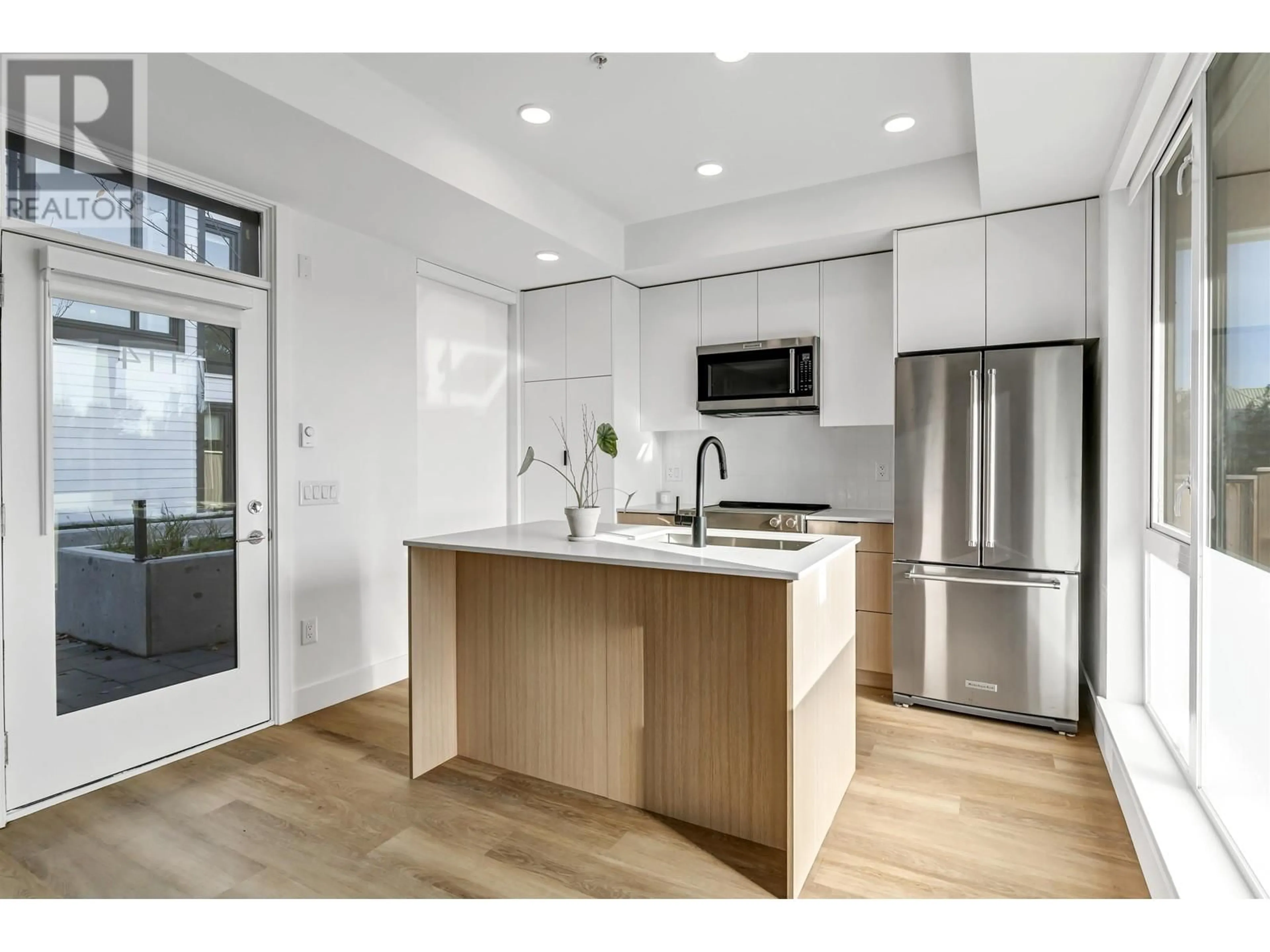 Open concept kitchen, unknown for 114 - 1306 LAVAL SQUARE, Coquitlam British Columbia V3K2E3
