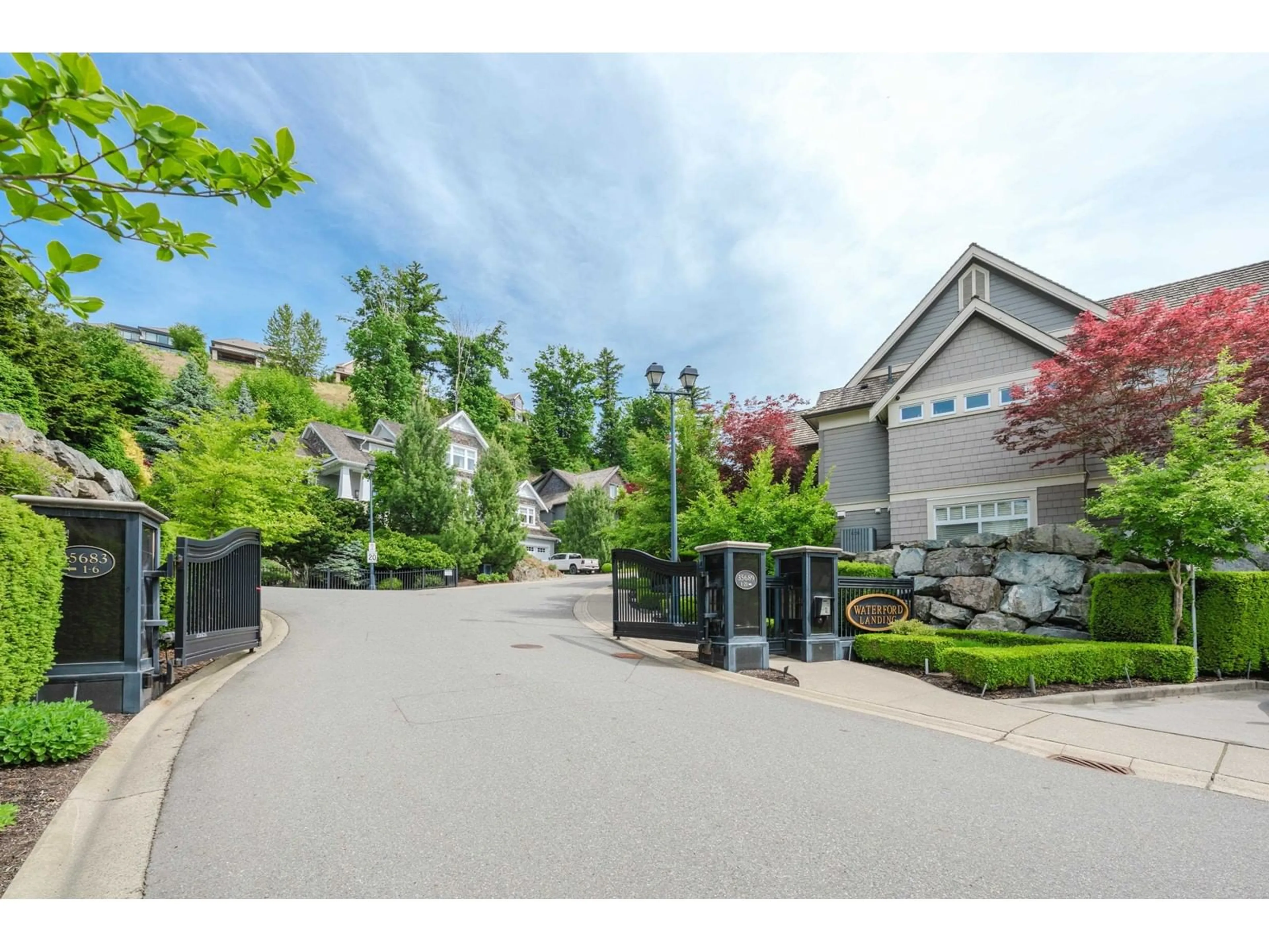 Patio, mountain view for 1 - 35689 GOODBRAND, Abbotsford British Columbia V3G0C5