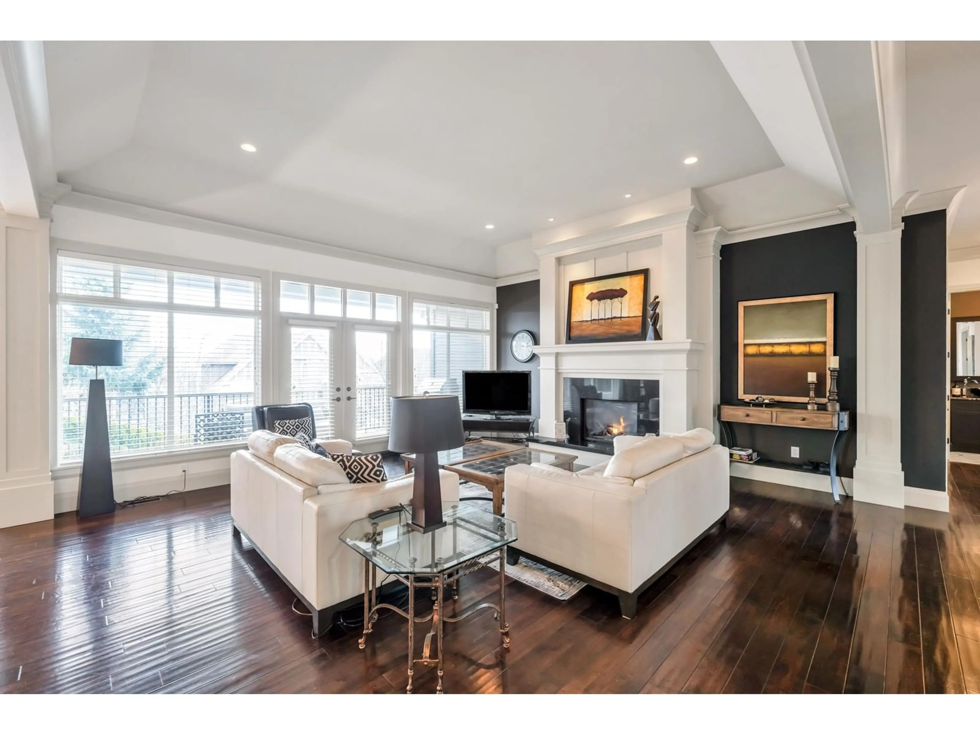Living room with furniture, wood/laminate floor for 1 - 35689 GOODBRAND, Abbotsford British Columbia V3G0C5