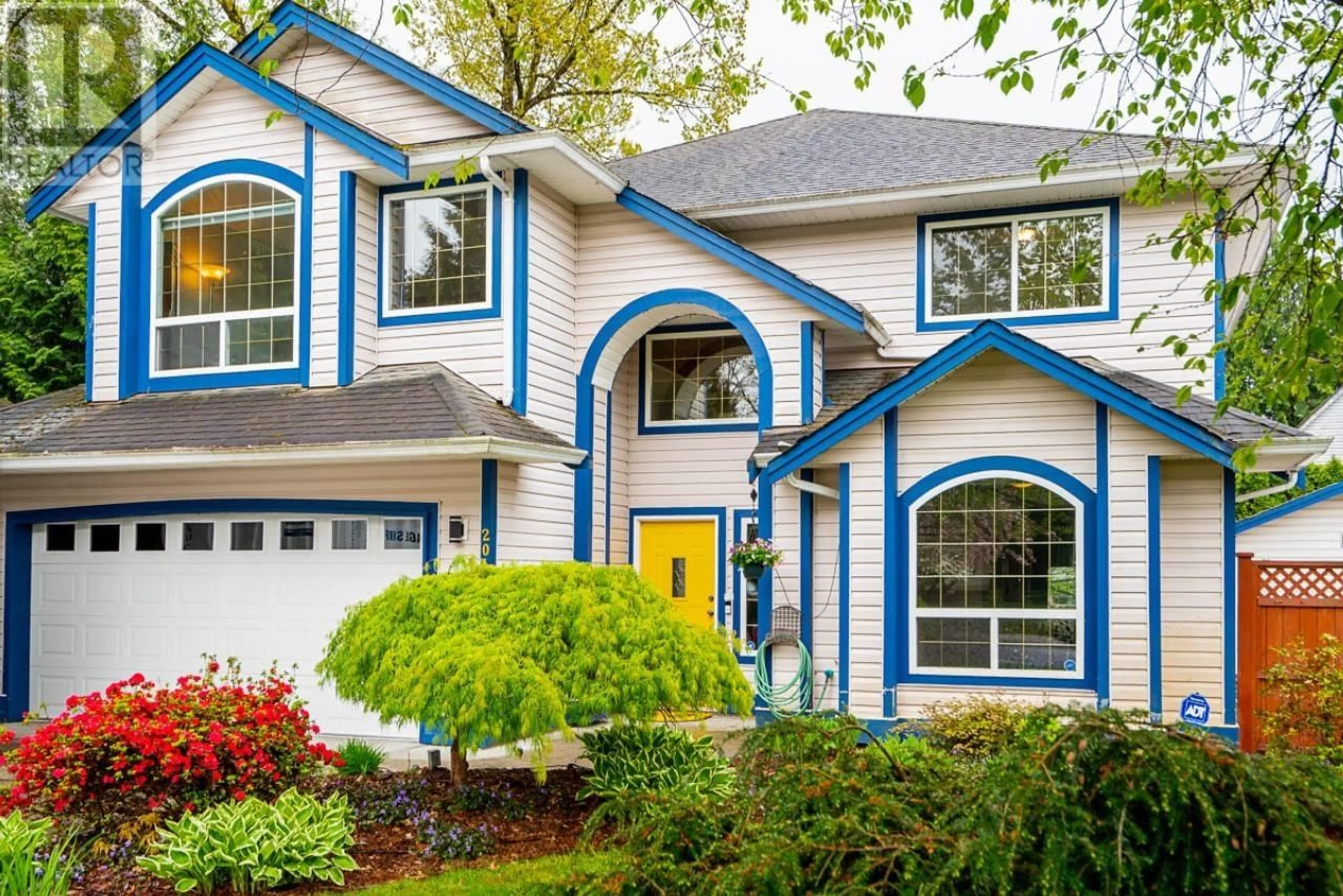 Home with vinyl exterior material, street for 20488 115 AVENUE, Maple Ridge British Columbia V2X1M3