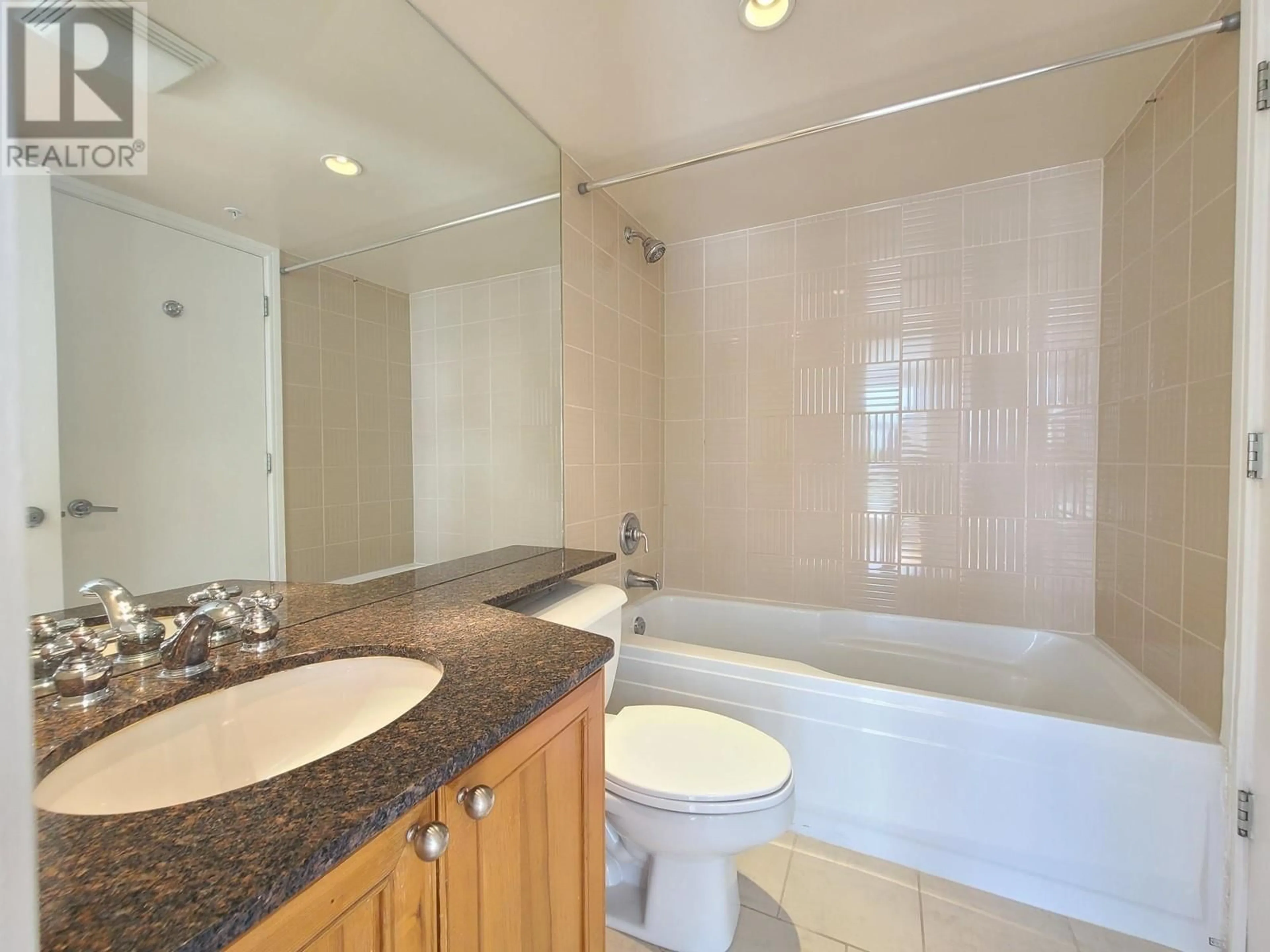 Standard bathroom, ceramic/tile floor for 1001 - 1723 ALBERNI STREET, Vancouver British Columbia V6G3G9