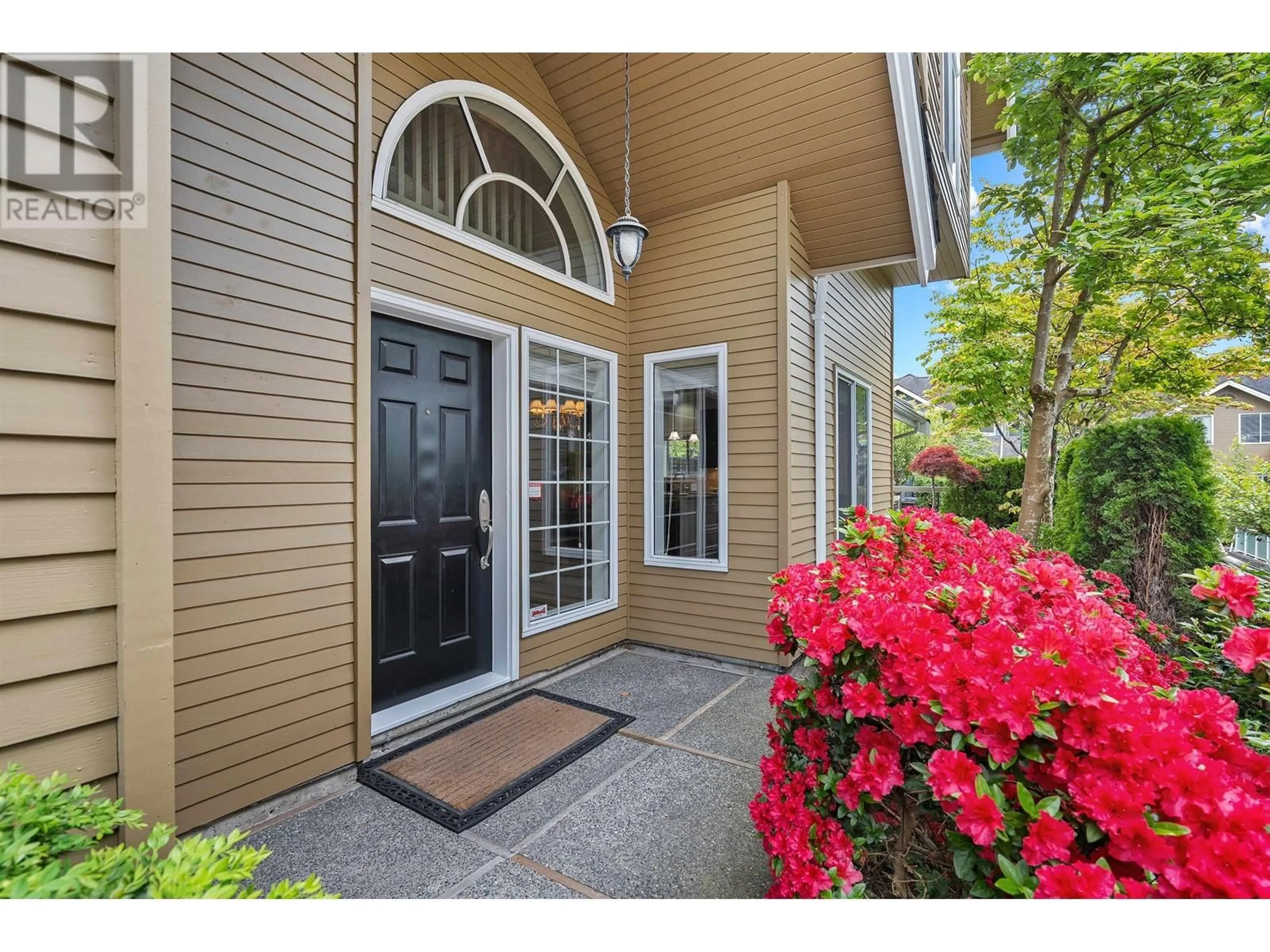 Indoor entryway for 670 26TH AVENUE, Vancouver British Columbia V5Z4H6