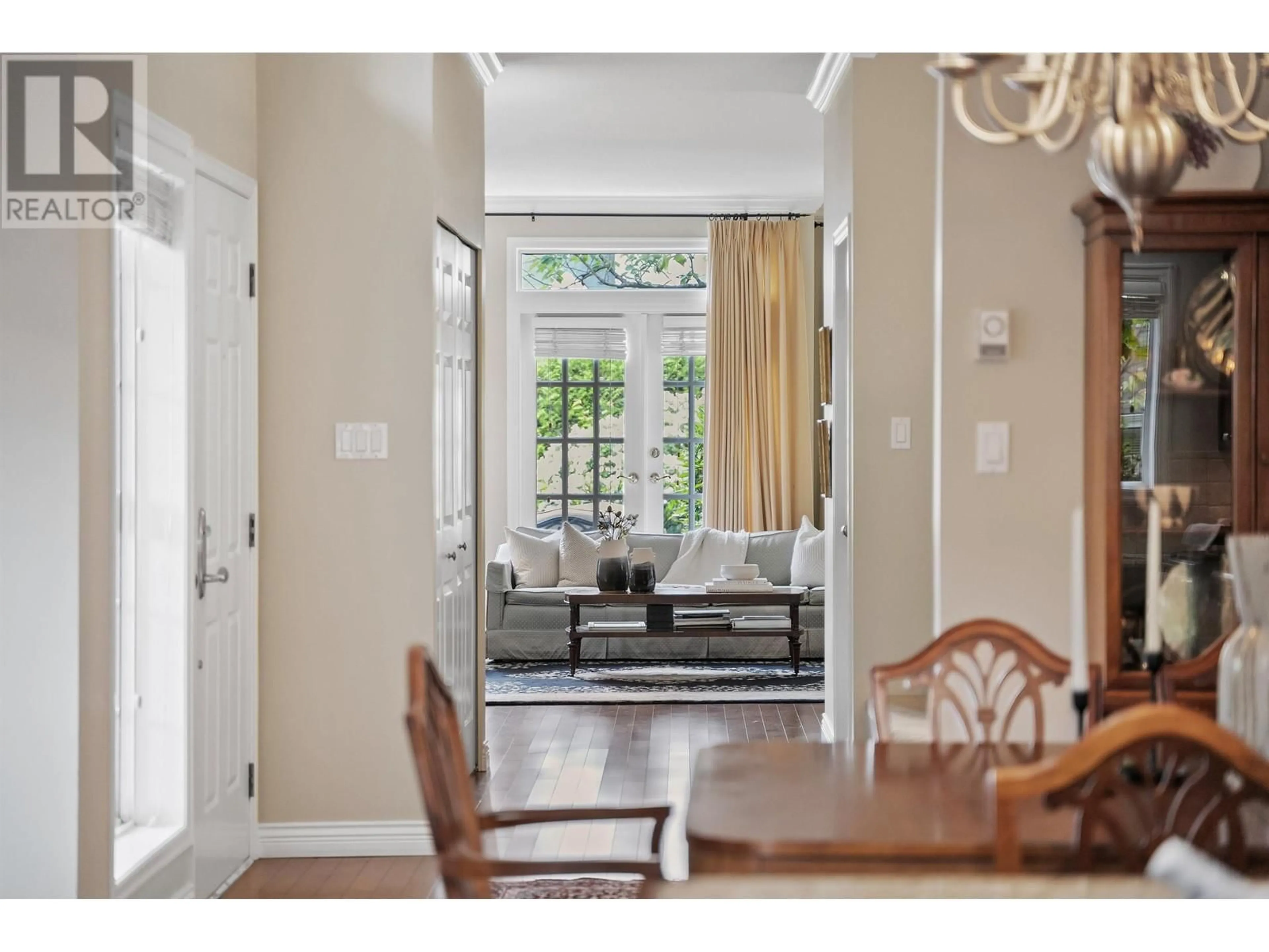Indoor entryway for 670 26TH AVENUE, Vancouver British Columbia V5Z4H6