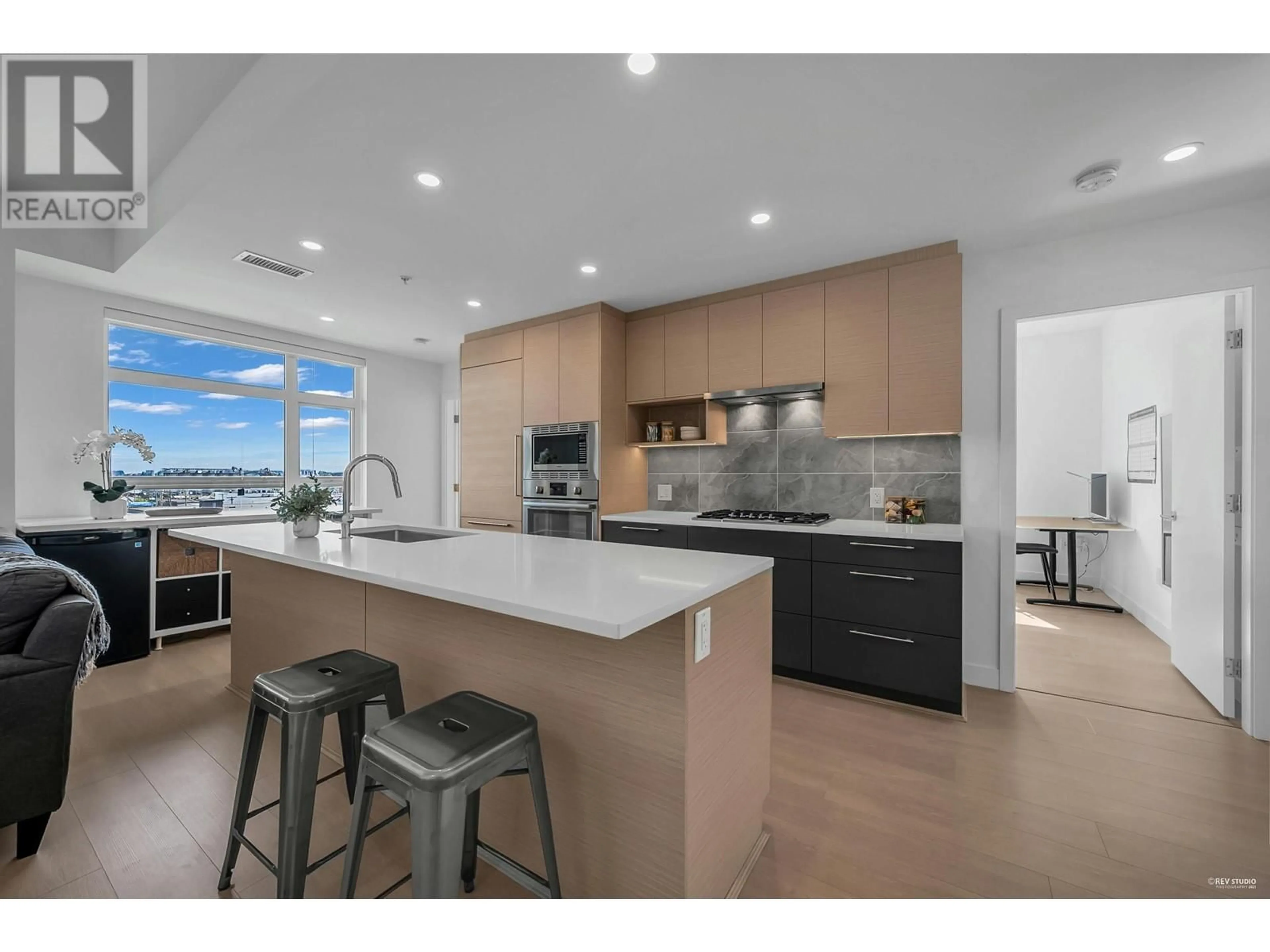 Open concept kitchen, unknown for 501 - 8888 OSLER STREET, Vancouver British Columbia V6P4G2