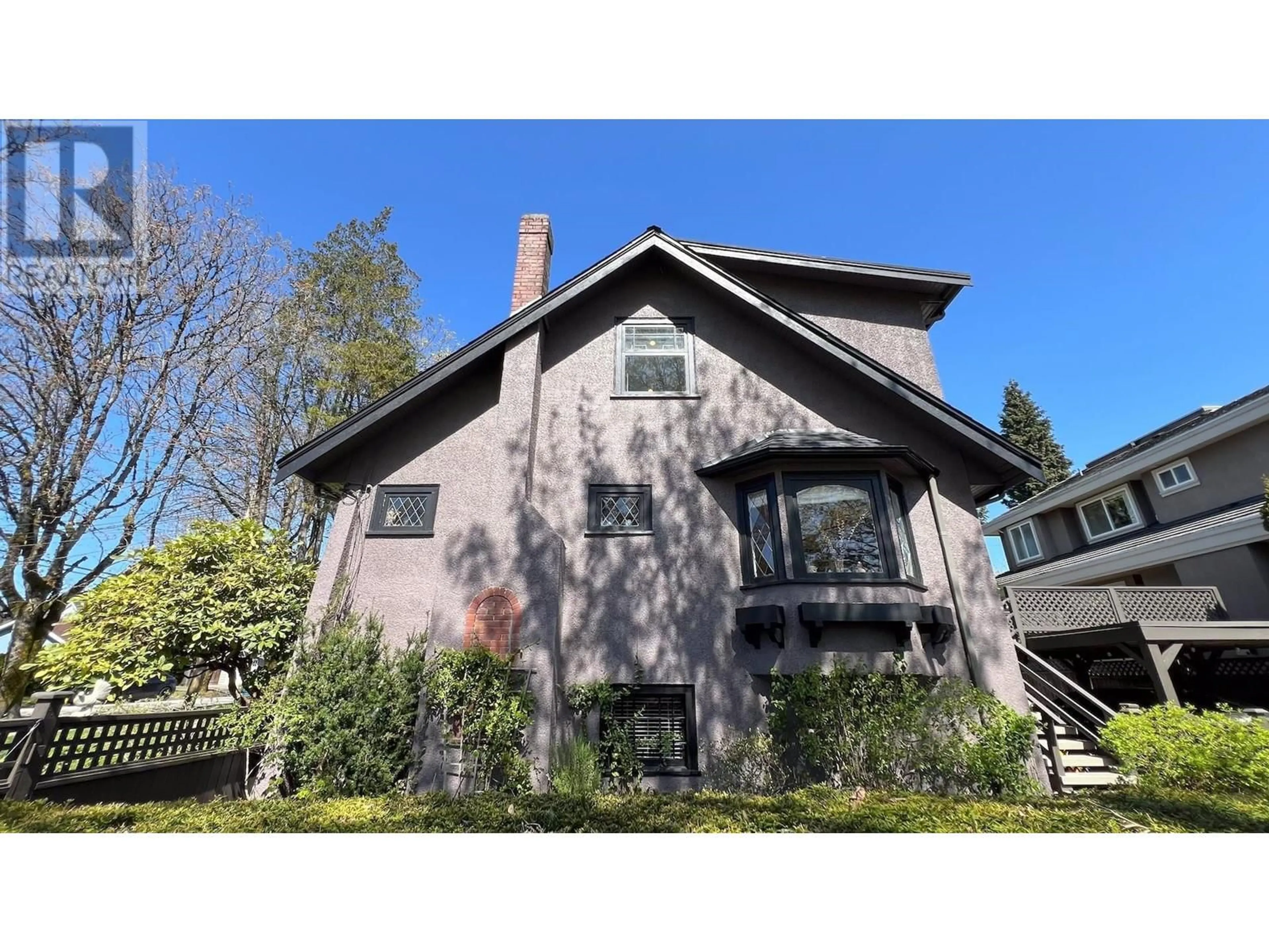 Home with vinyl exterior material, unknown for 3088 DISCOVERY STREET, Vancouver British Columbia V6R3Y7