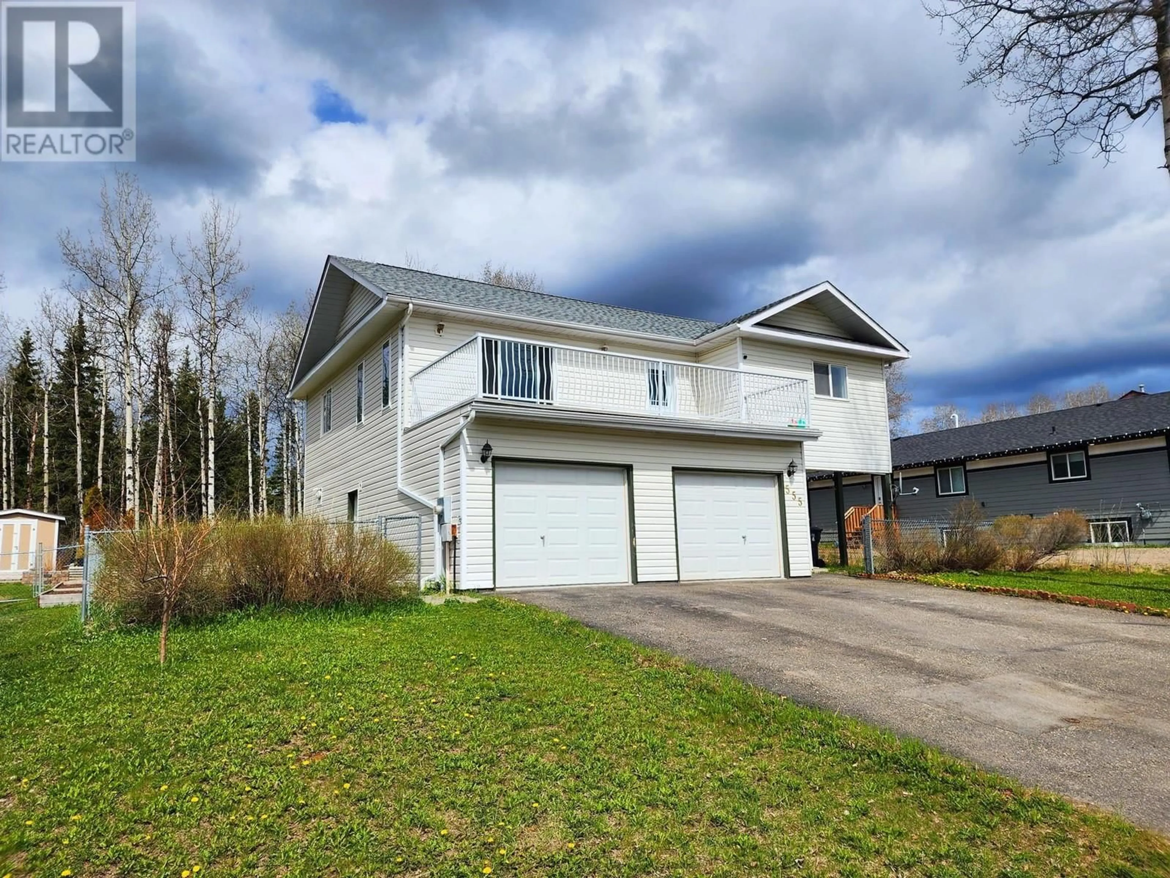 Home with vinyl exterior material, unknown for 555 9TH AVENUE, Burns Lake British Columbia V0J1E0