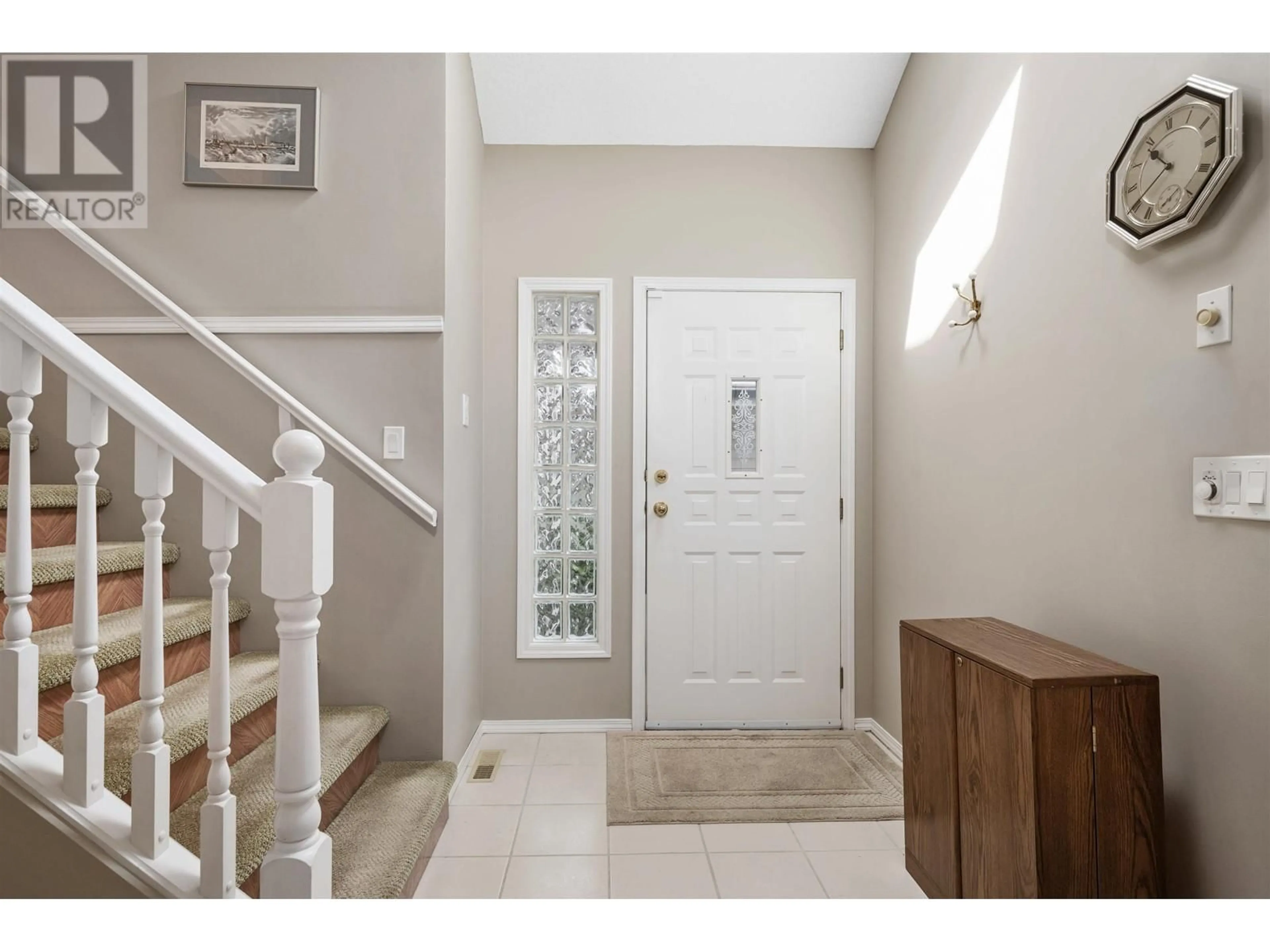 Indoor entryway for 24 - 181 RAVINE DRIVE, Port Moody British Columbia V3H4T3
