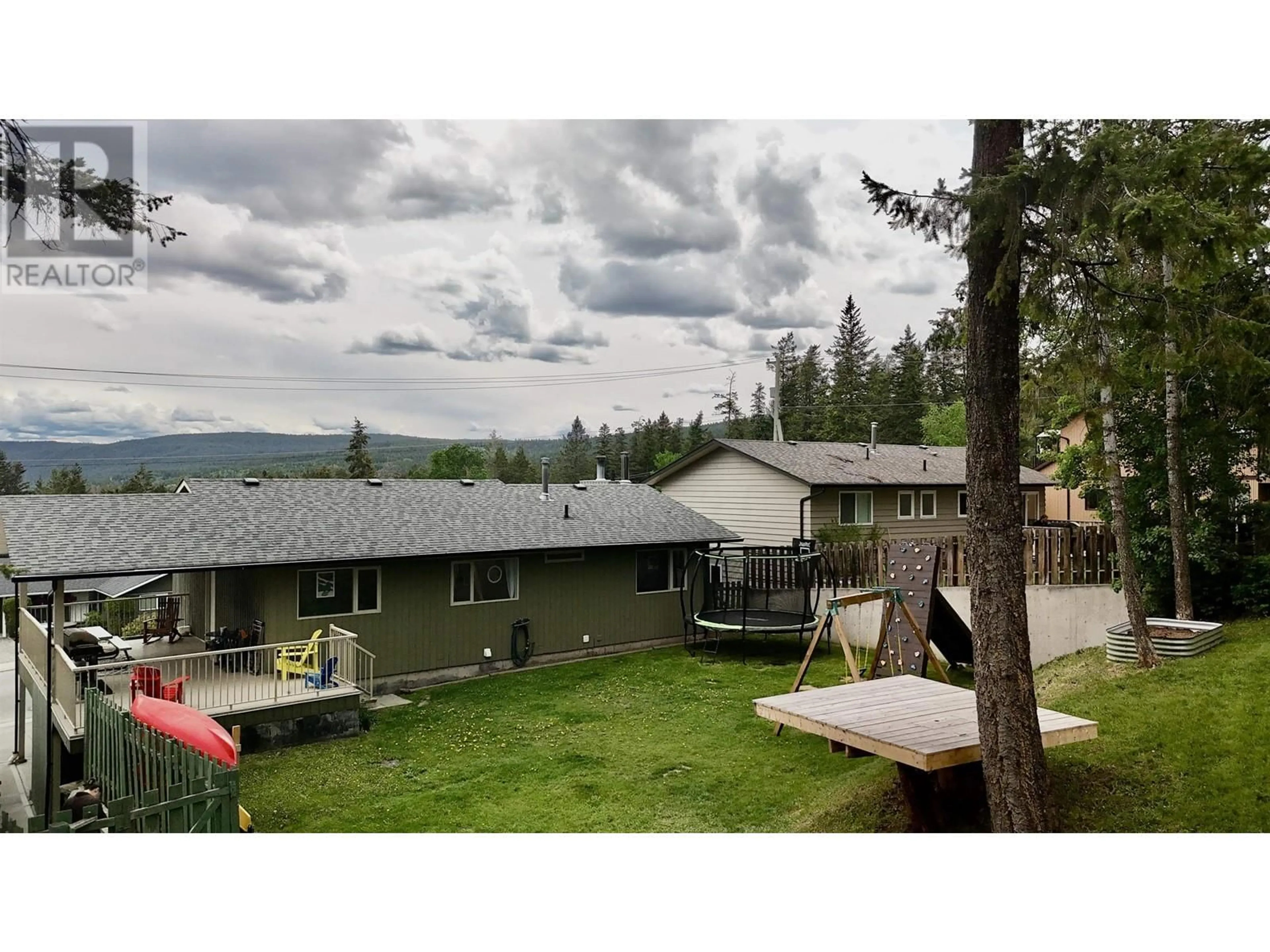 A pic from outside/outdoor area/front of a property/back of a property/a pic from drone, water/lake/river/ocean view for 87 WESTRIDGE DRIVE, Williams Lake British Columbia V2G5K3
