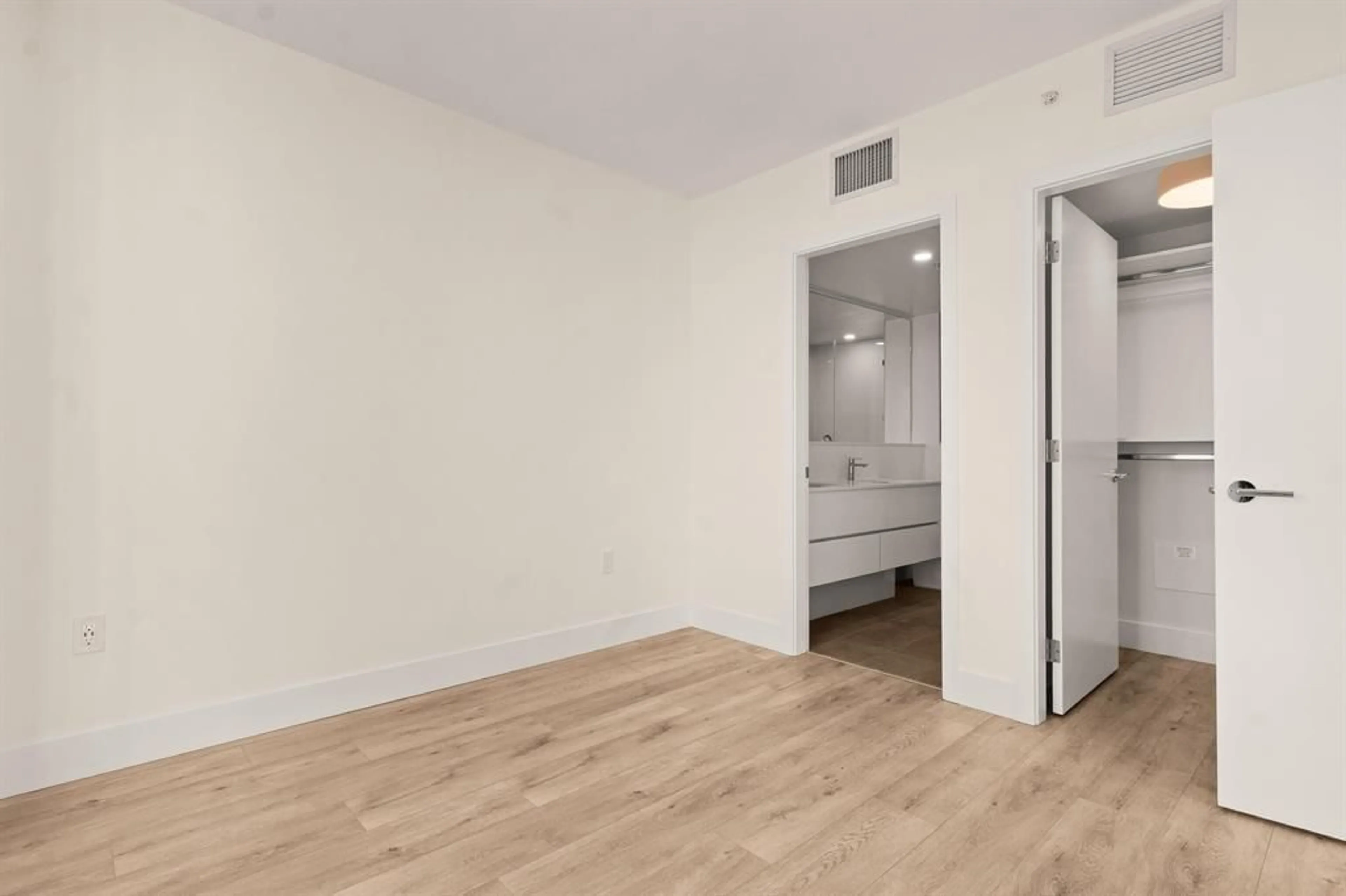 A pic of a room for 2502 - 10428 WHALLEY BLVD, Surrey British Columbia V3T1W6