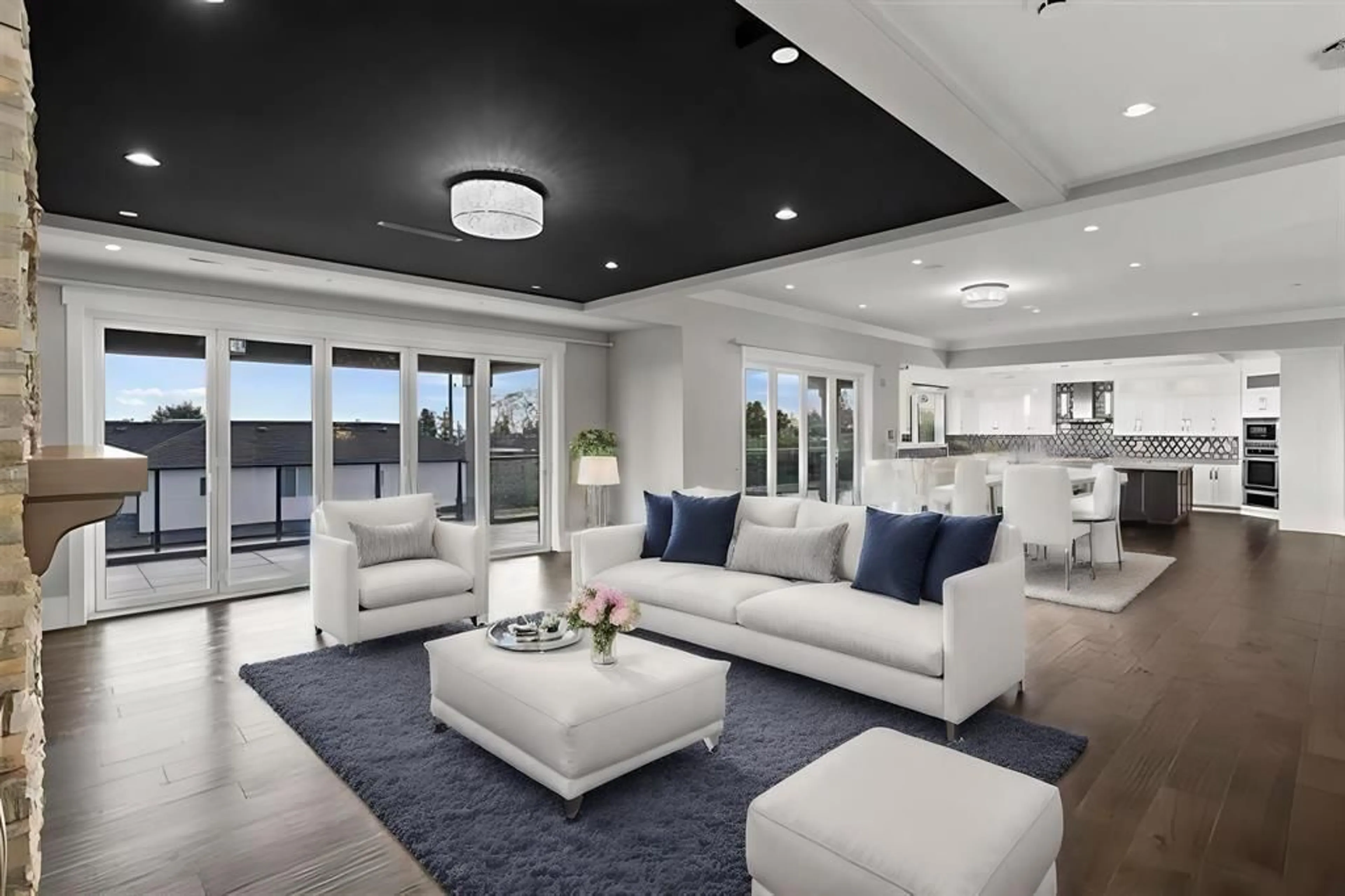 Living room with furniture, unknown for 14430 MANN PARK, White Rock British Columbia V4B3A8