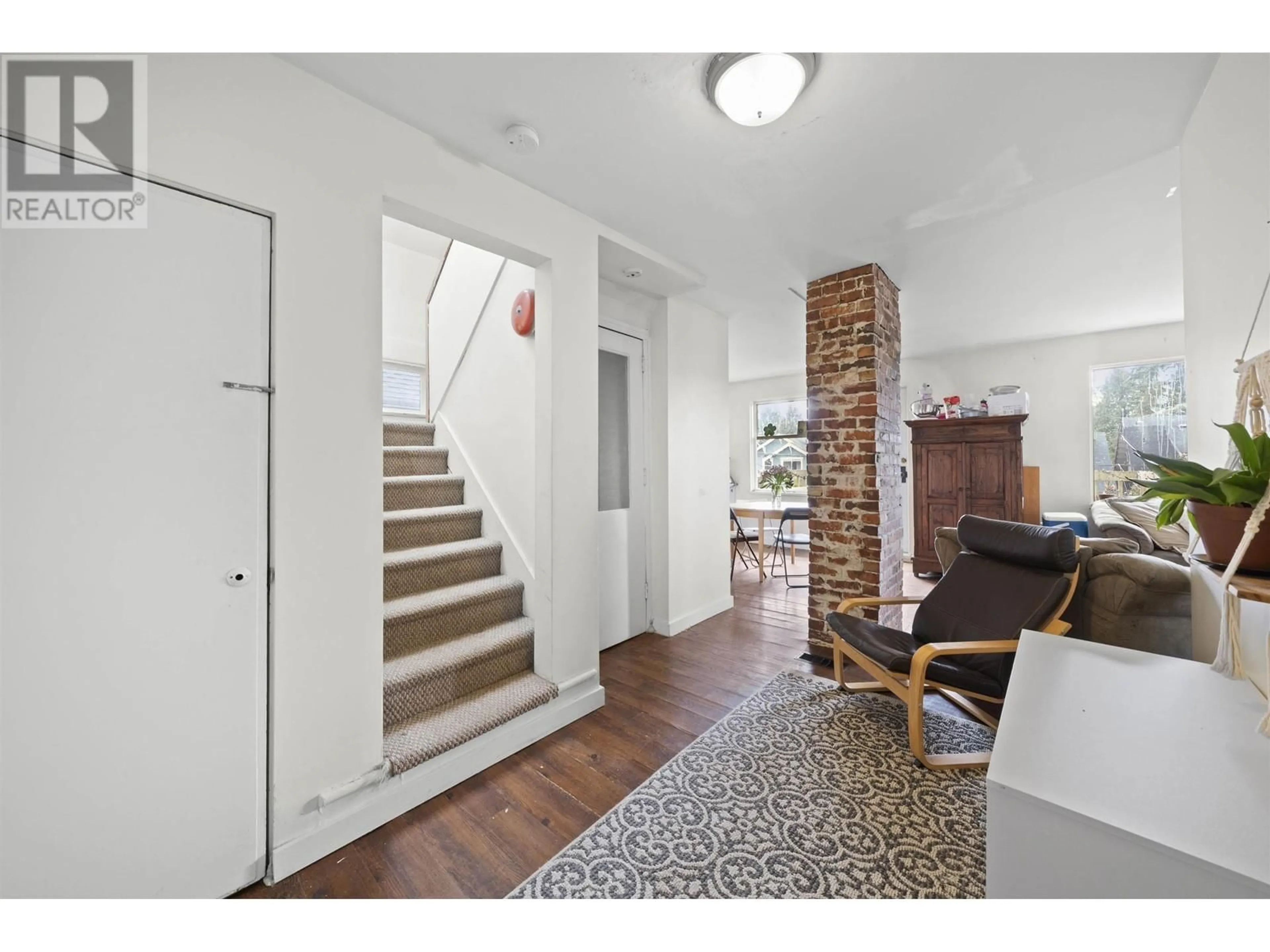 Unknown for 3550 1ST AVENUE, Vancouver British Columbia V6R1G8