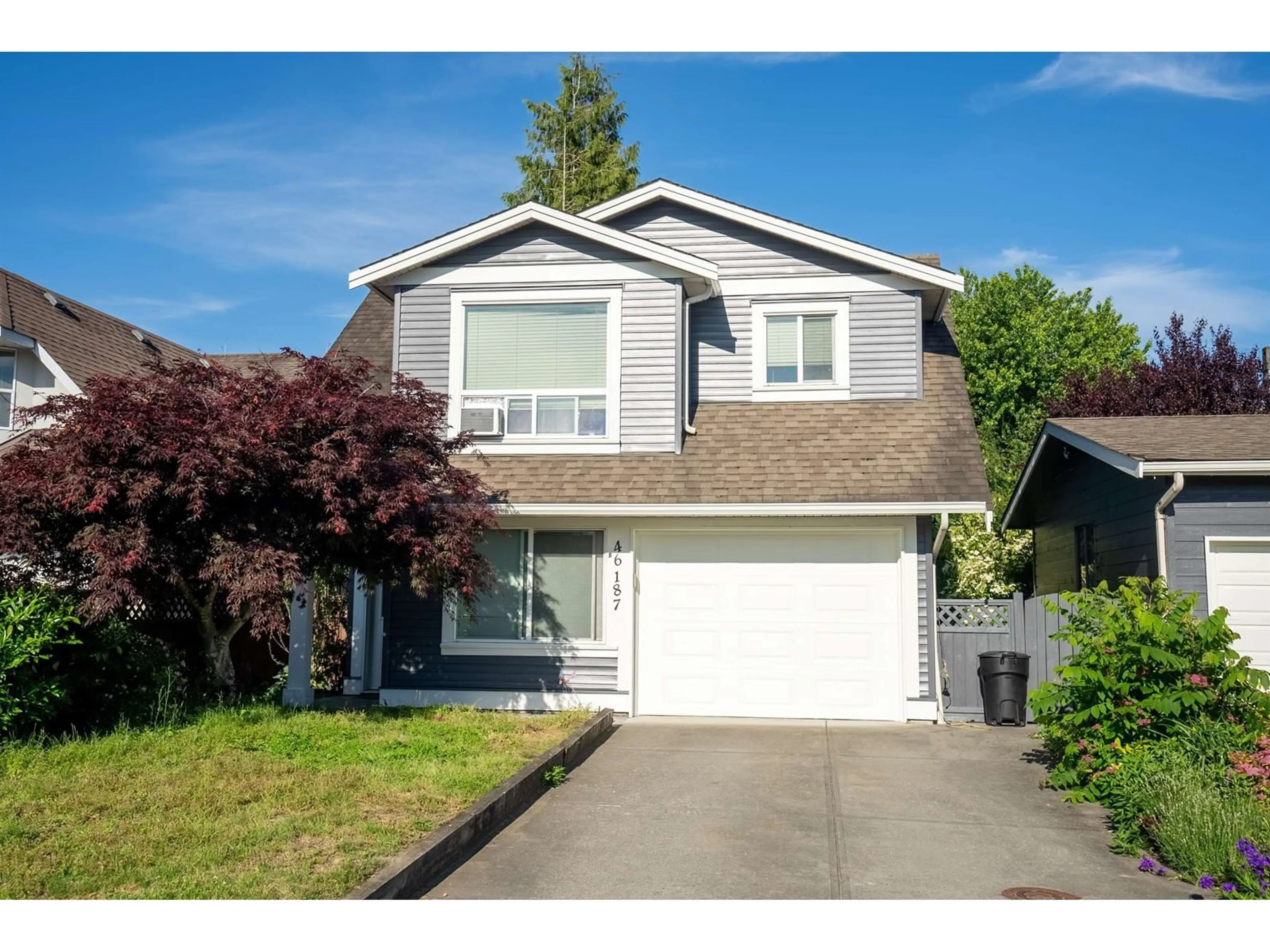 Home with vinyl exterior material, street for 46187 CHRISTINA DRIVE, Chilliwack British Columbia V2R2B6