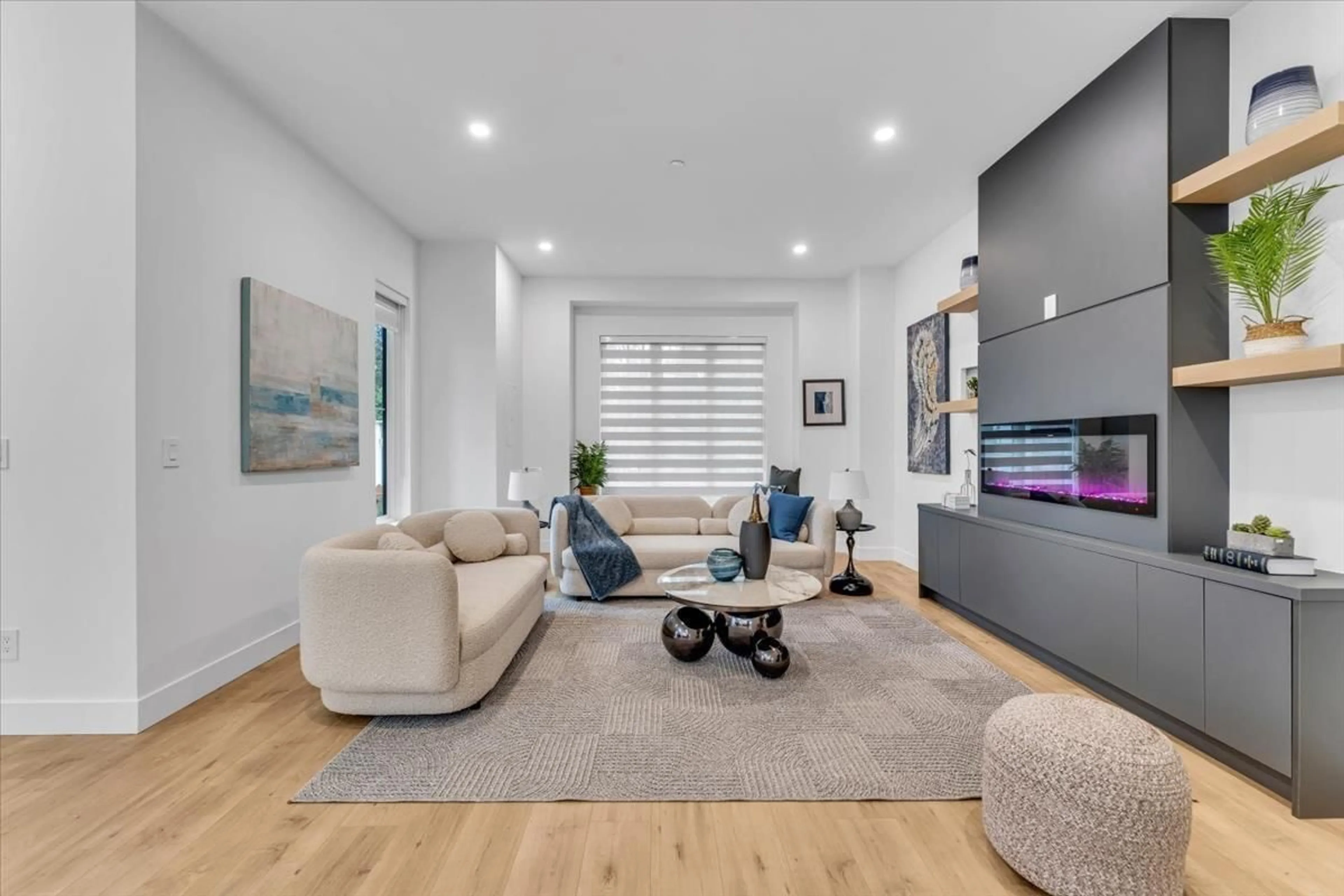 Living room with furniture, unknown for 20489 74B, Langley British Columbia V2Y1V5