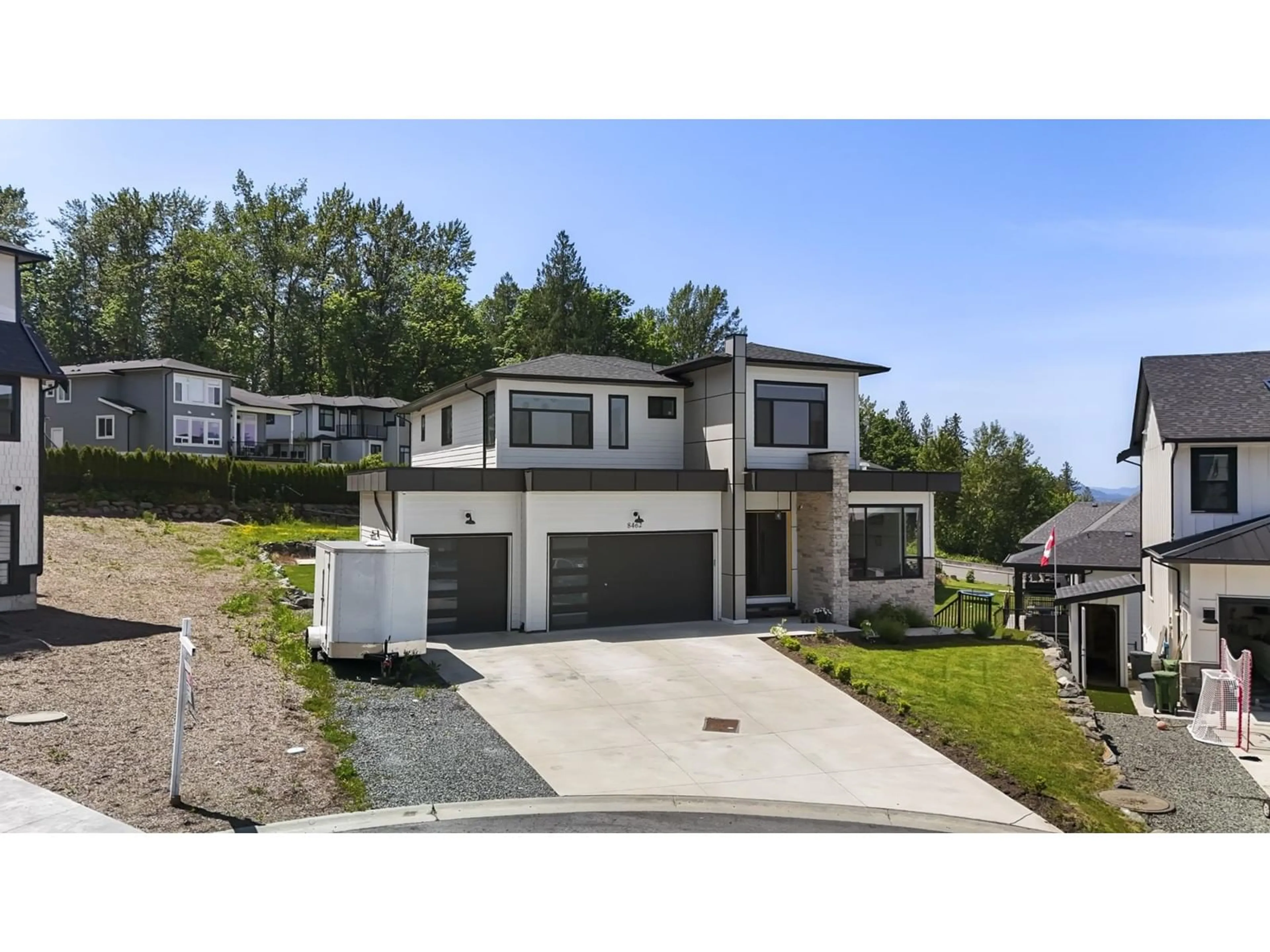 Home with vinyl exterior material, mountain view for 8462 LILY PLACE, Chilliwack British Columbia V4Z0E5