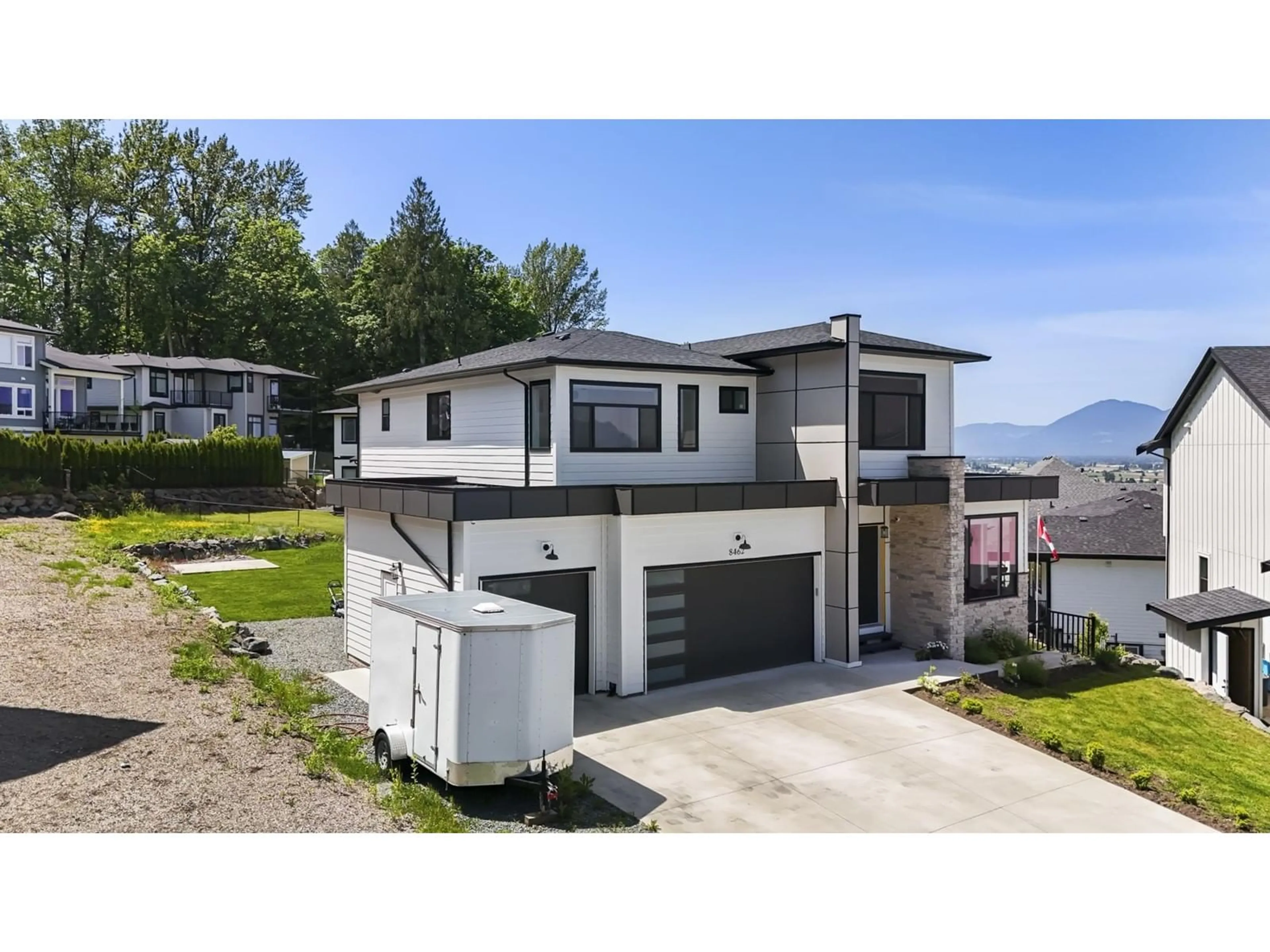 Home with vinyl exterior material, unknown for 8462 LILY PLACE, Chilliwack British Columbia V4Z0E5