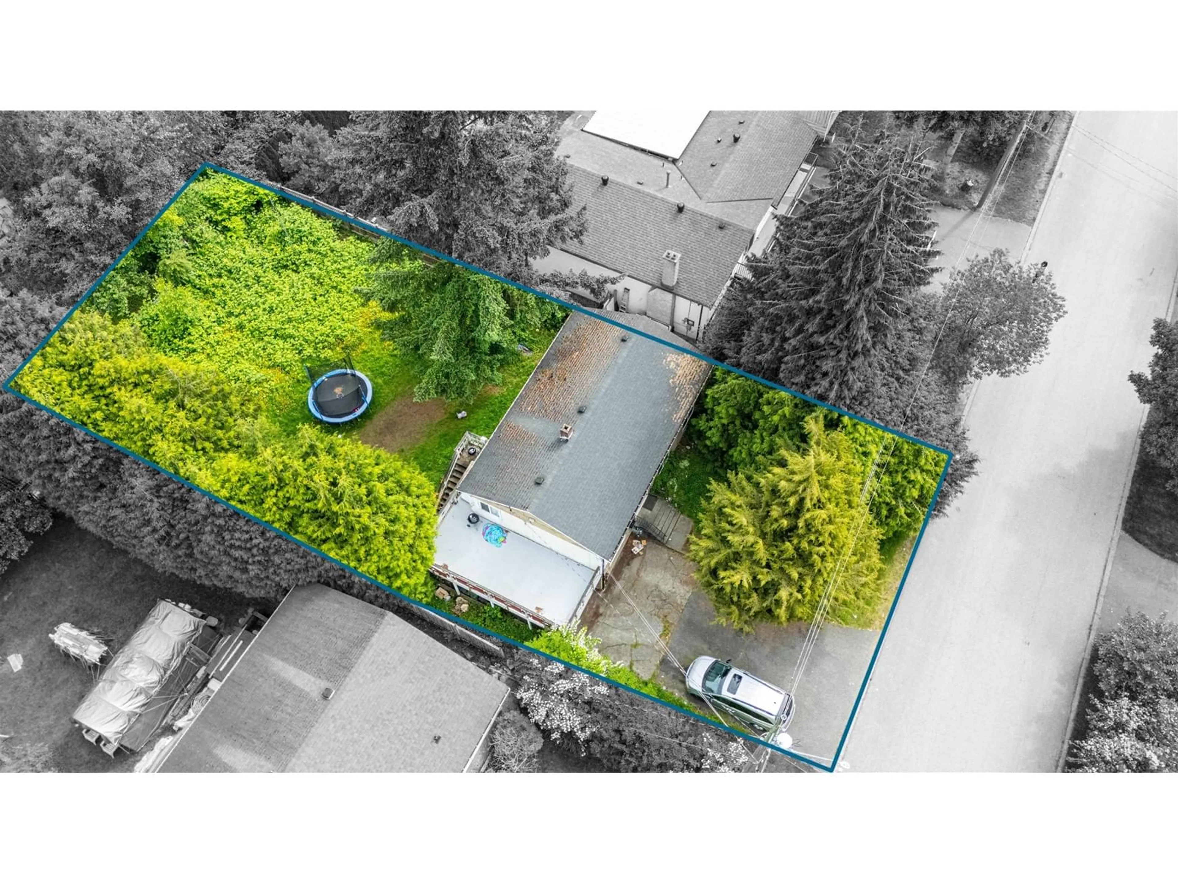 A pic from outside/outdoor area/front of a property/back of a property/a pic from drone, street for 14735 107A, Surrey British Columbia V3R1V2