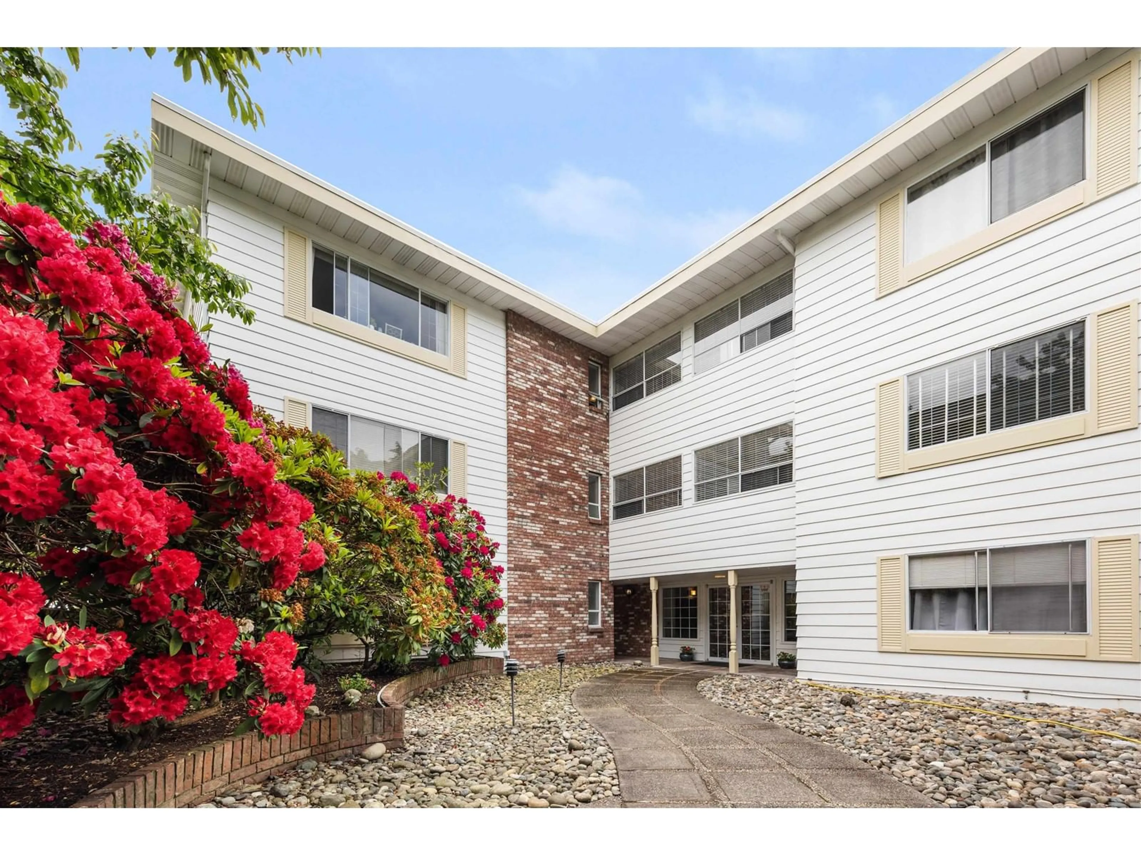 Unknown for 305 - 15010 ROPER, White Rock British Columbia V4B5A9