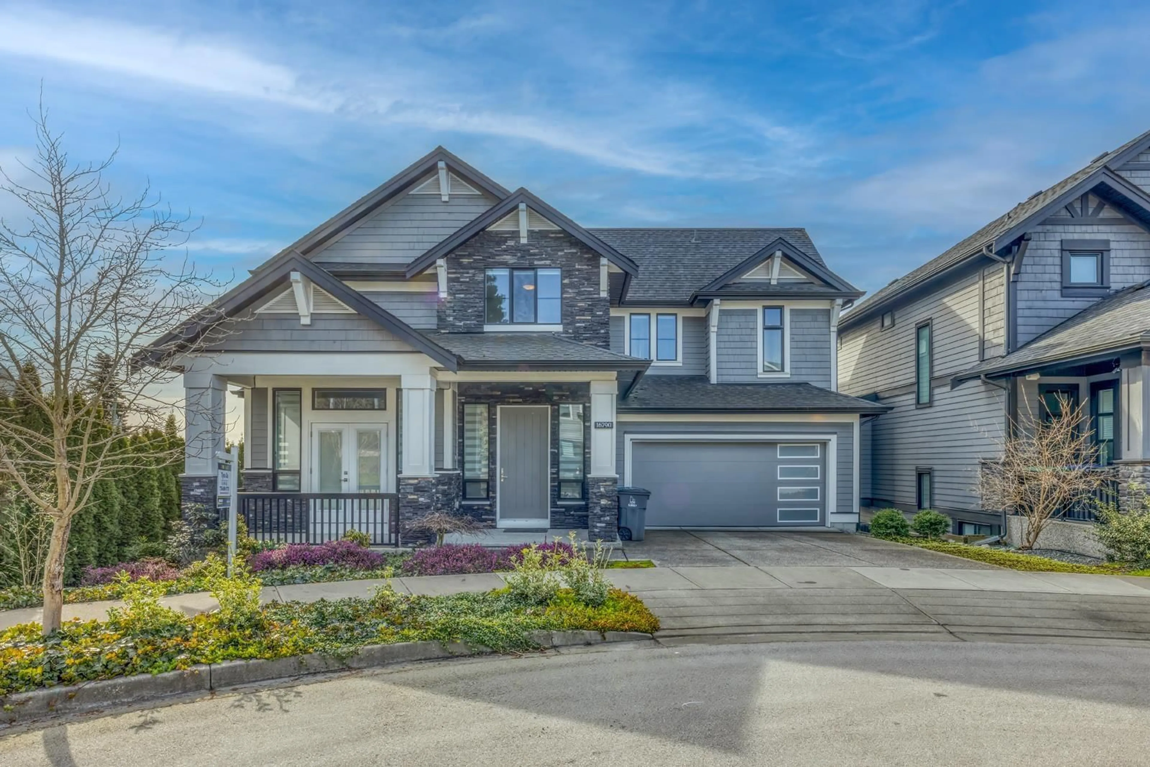 Home with vinyl exterior material, street for 16790 17, Surrey British Columbia V3Z0T3