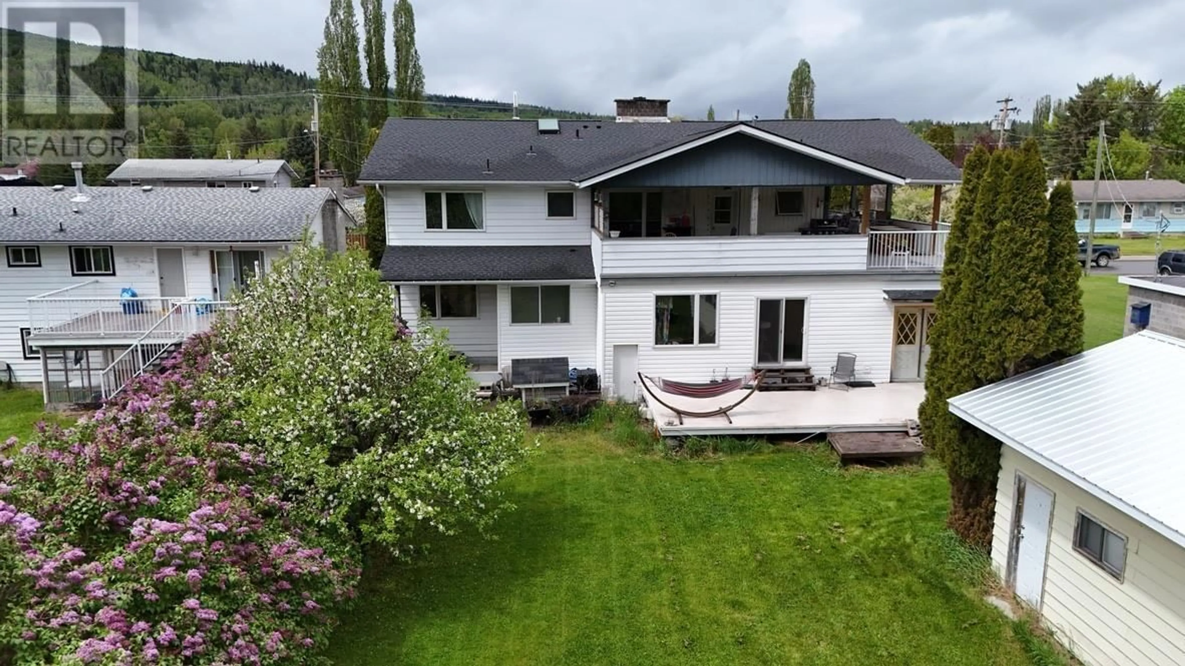 A pic from outside/outdoor area/front of a property/back of a property/a pic from drone, unknown for 772 ROLPH STREET, Quesnel British Columbia V2J3M1