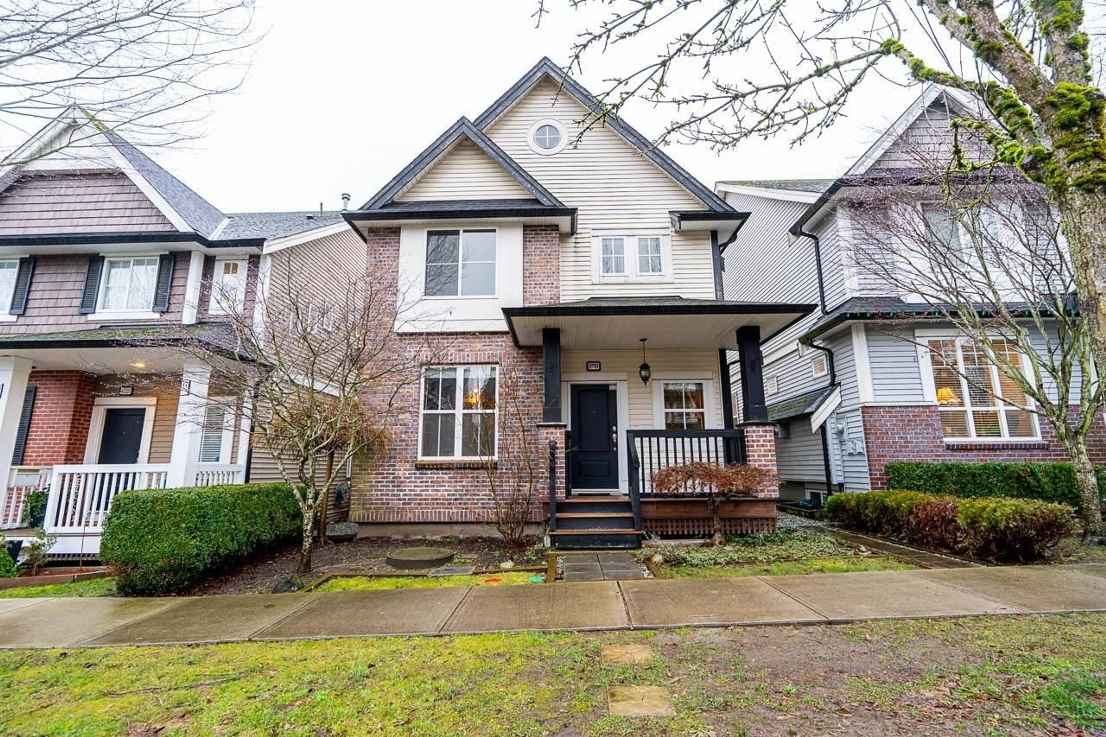 Home with brick exterior material, street for 6733 193A, Surrey British Columbia V4N0B8