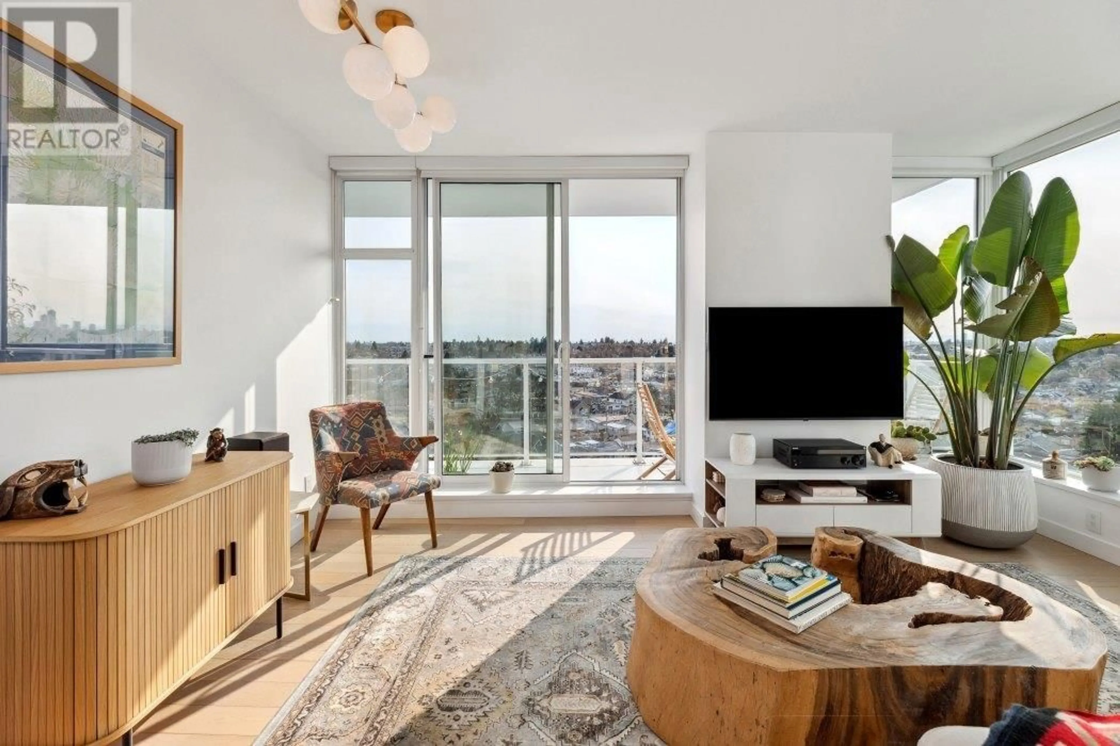 Living room with furniture, unknown for 1602 - 4638 GLADSTONE STREET, Vancouver British Columbia V5N0G5