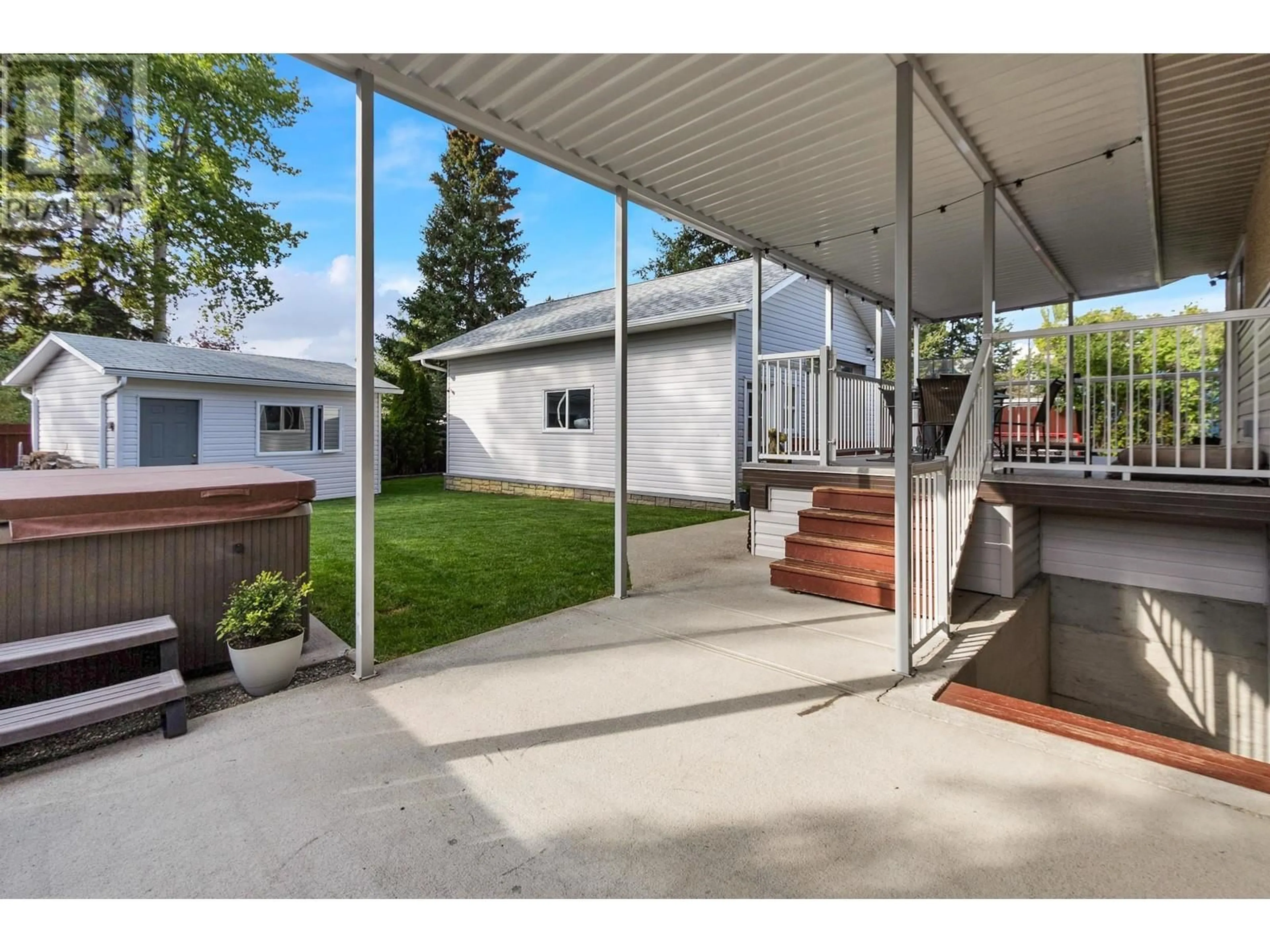 Patio, street for 7713 LOYOLA DRIVE, Prince George British Columbia V2N2W9