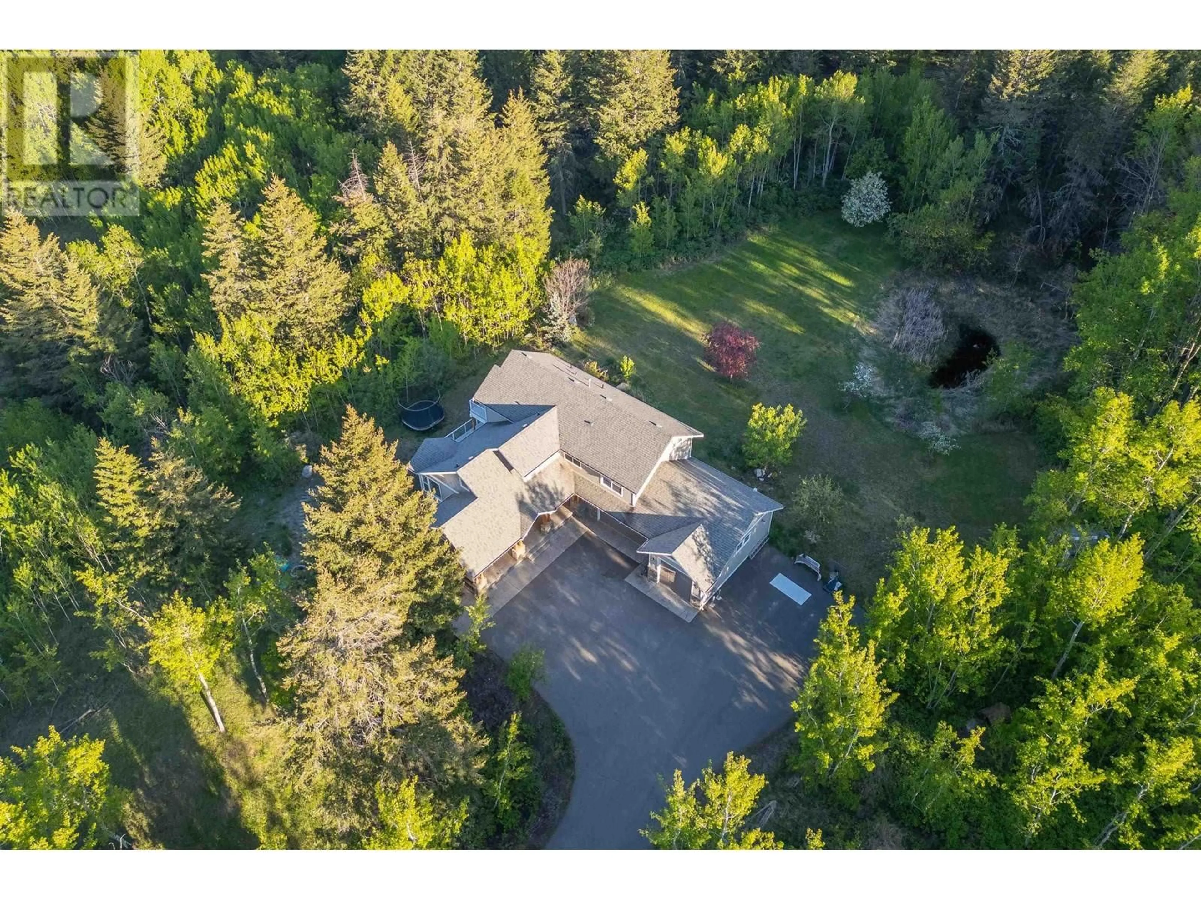 A pic from outside/outdoor area/front of a property/back of a property/a pic from drone, unknown for 427 WOODLAND DRIVE, Williams Lake British Columbia V2G4P9
