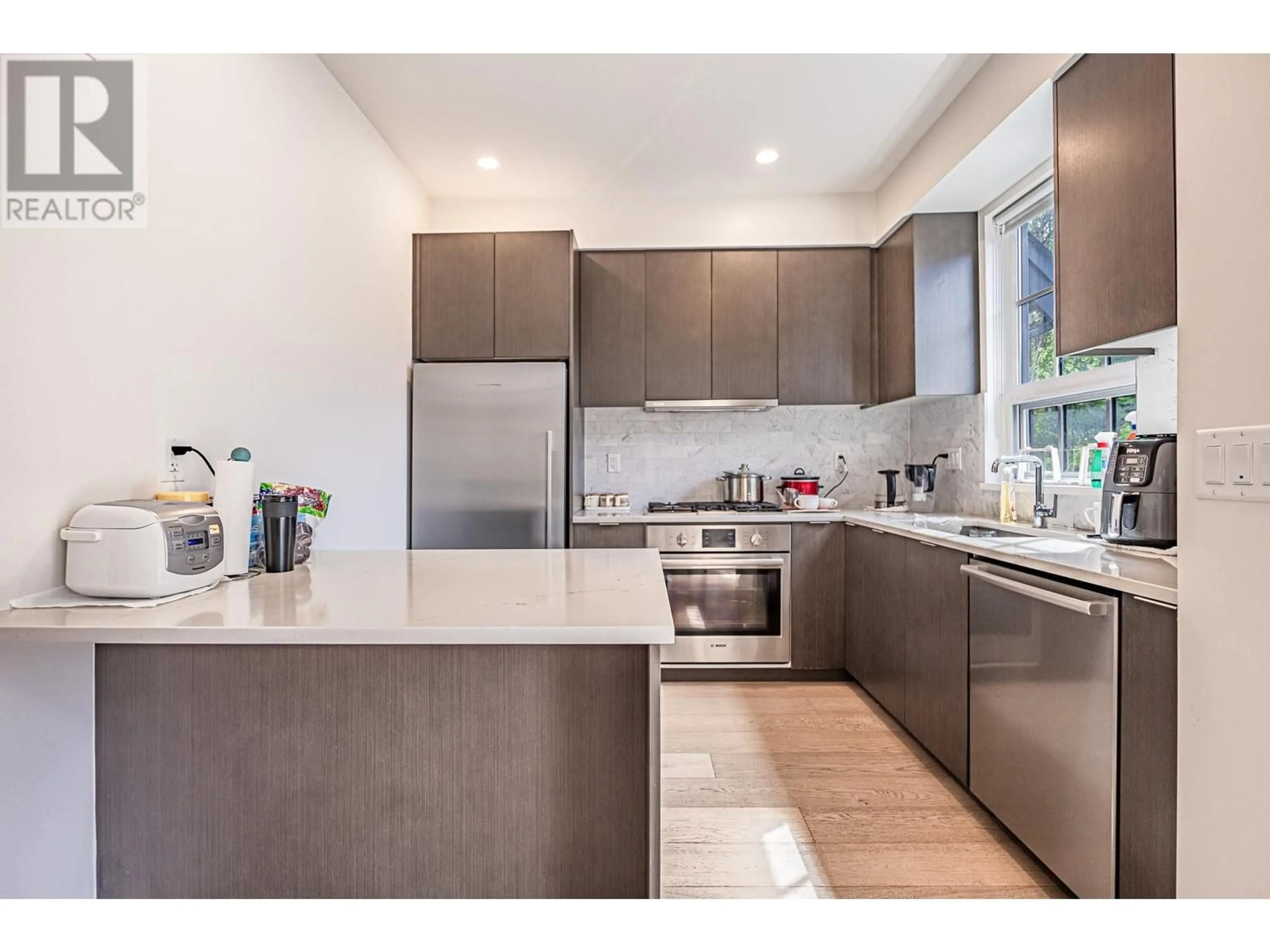 Unknown for 7903 OAK STREET, Vancouver British Columbia V6P4A6
