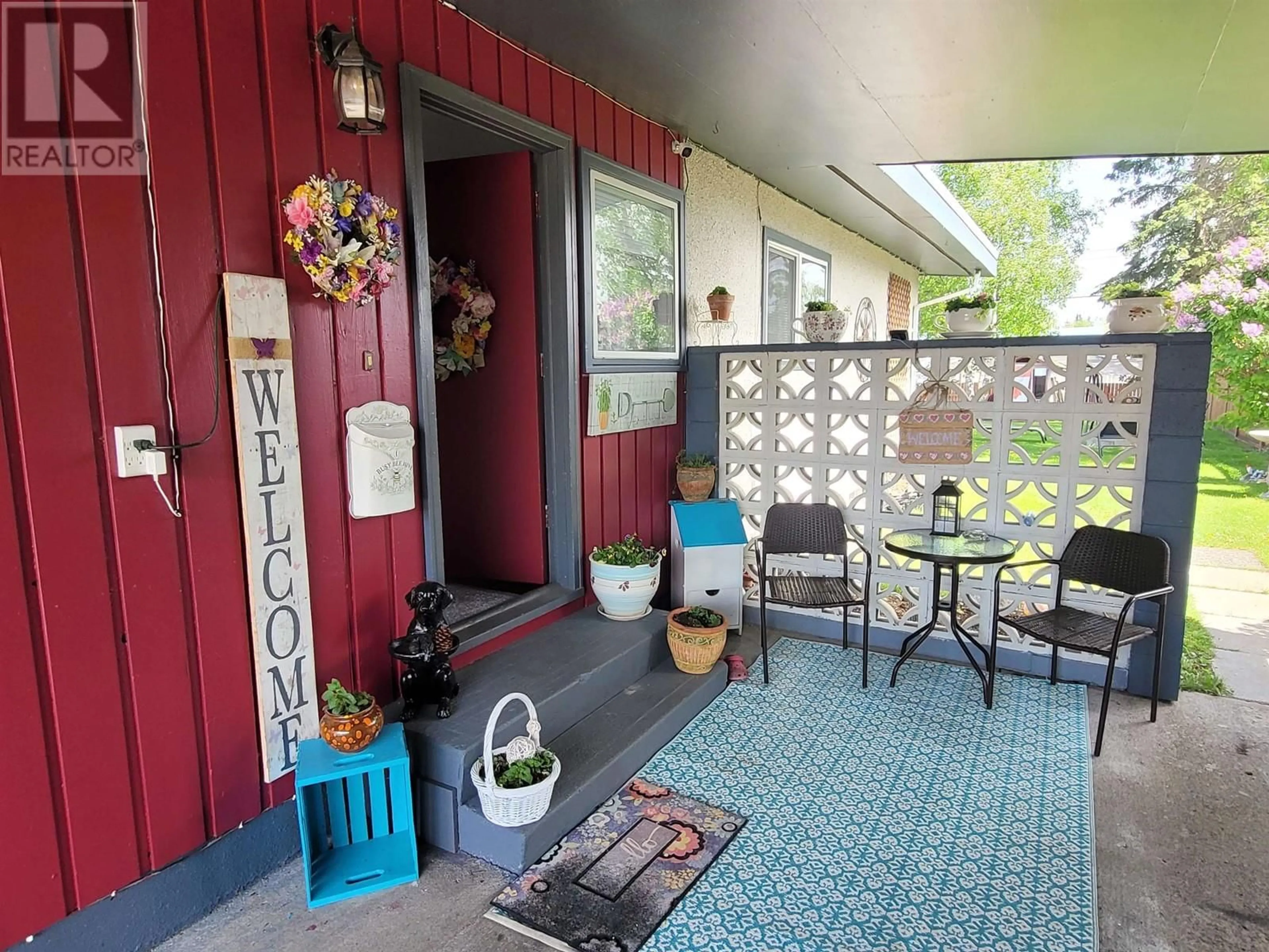 Patio, street for 232 QUINN STREET, Prince George British Columbia V2M3J5
