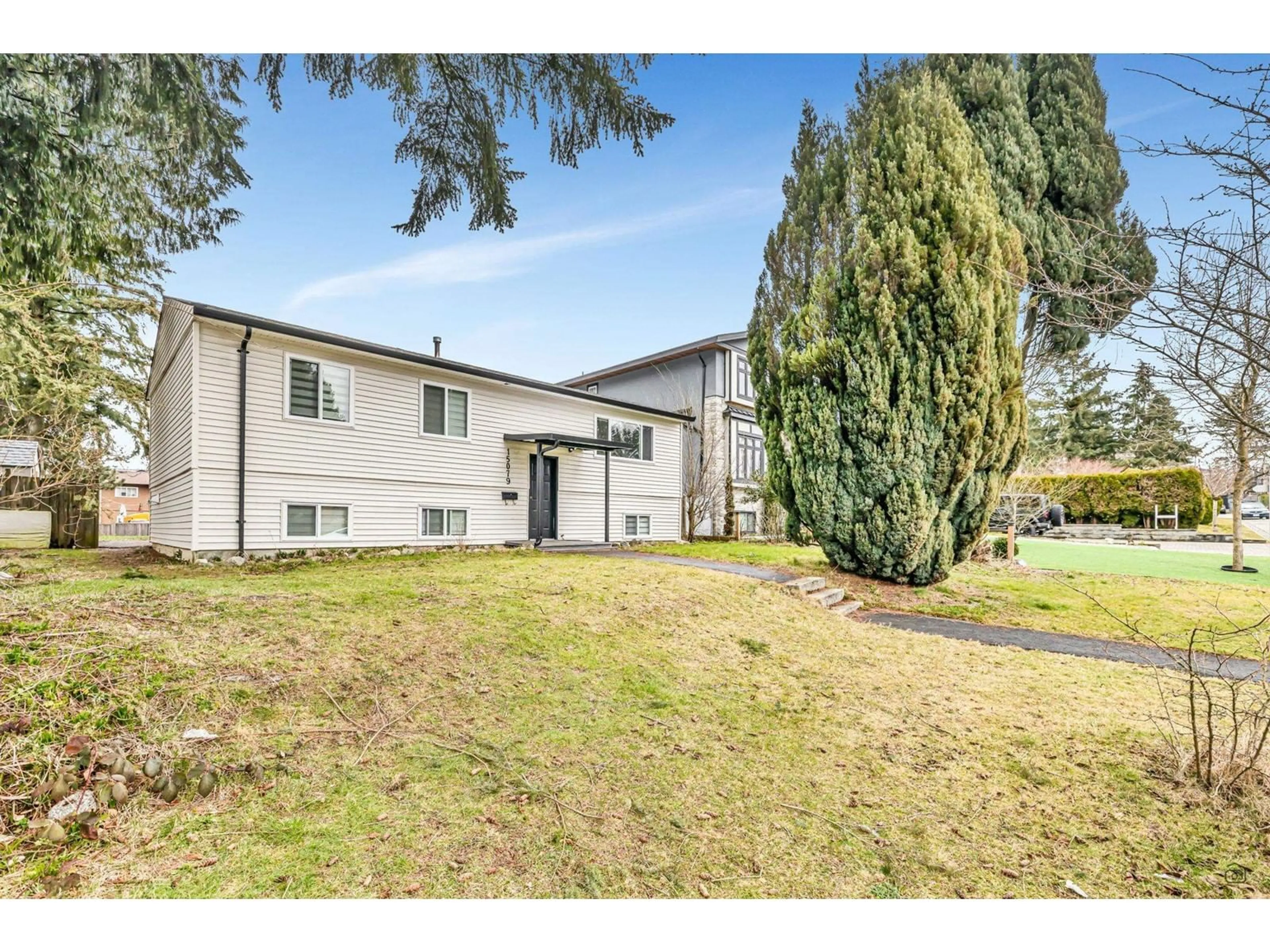A pic from outside/outdoor area/front of a property/back of a property/a pic from drone, unknown for 15079 87B, Surrey British Columbia V3S5G6