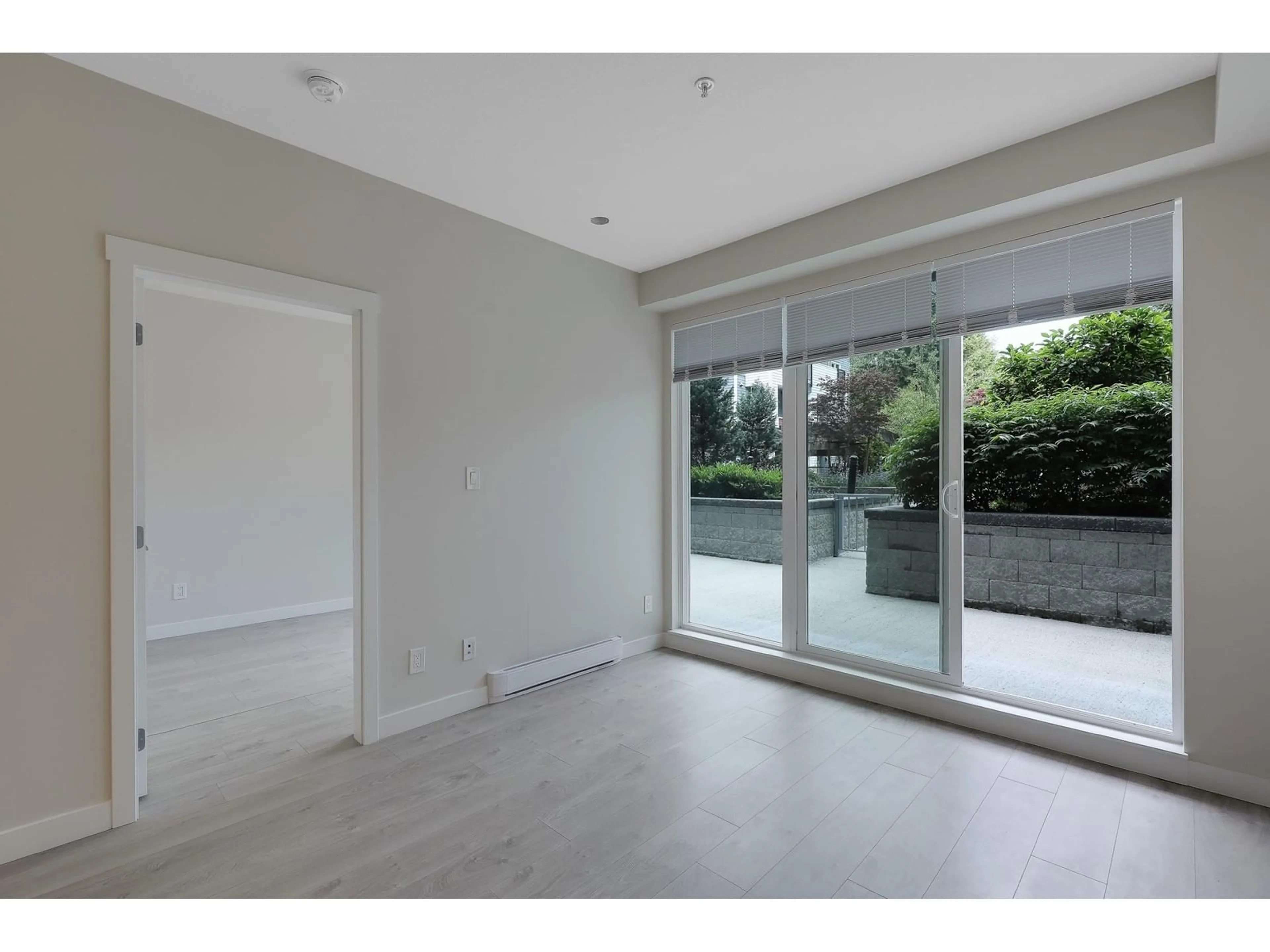 A pic of a room for 114 - 10838 WHALLEY, Surrey British Columbia V3R0G8