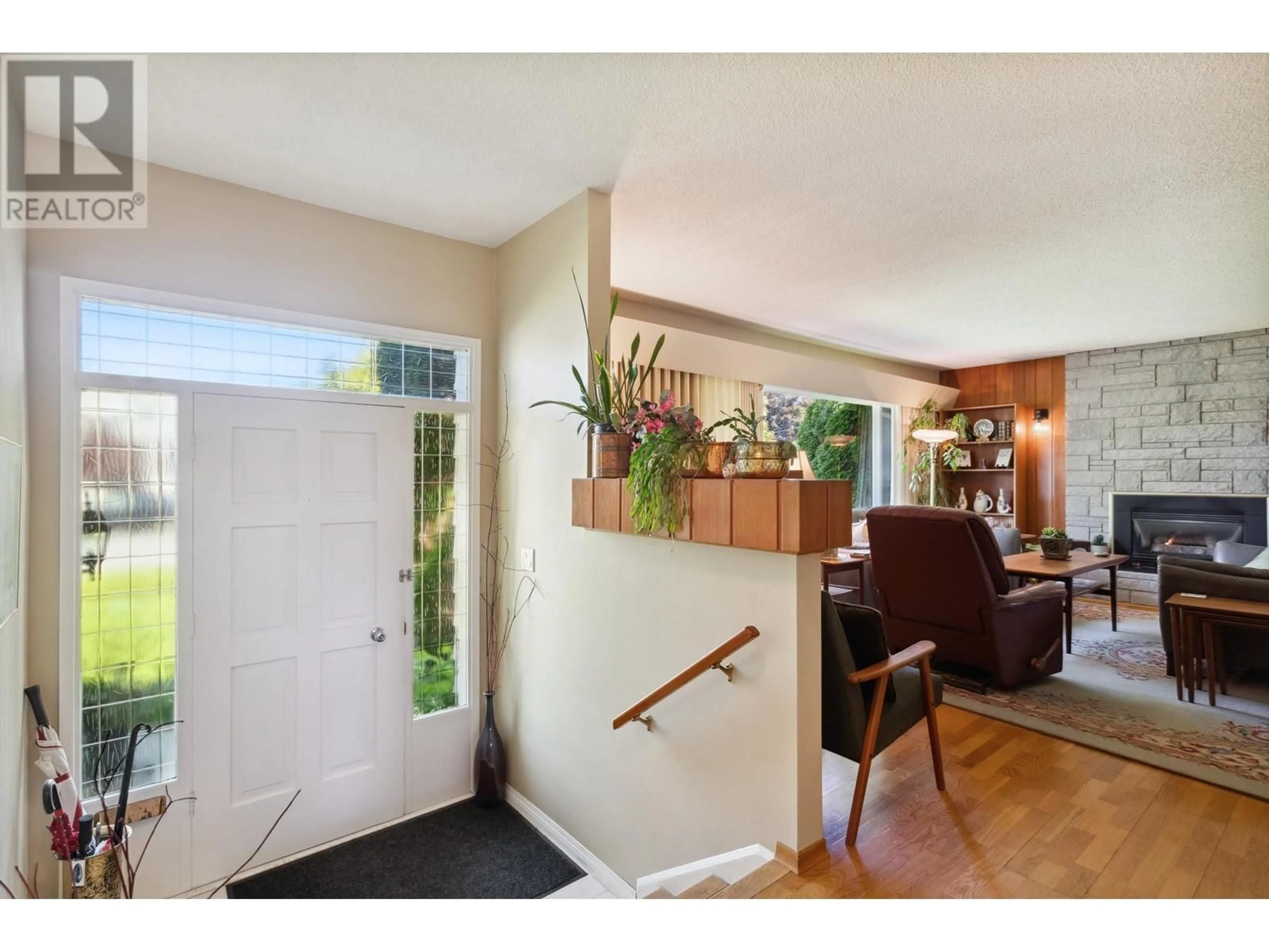 Indoor entryway for 5400 COLBECK ROAD, Richmond British Columbia V7C3E5