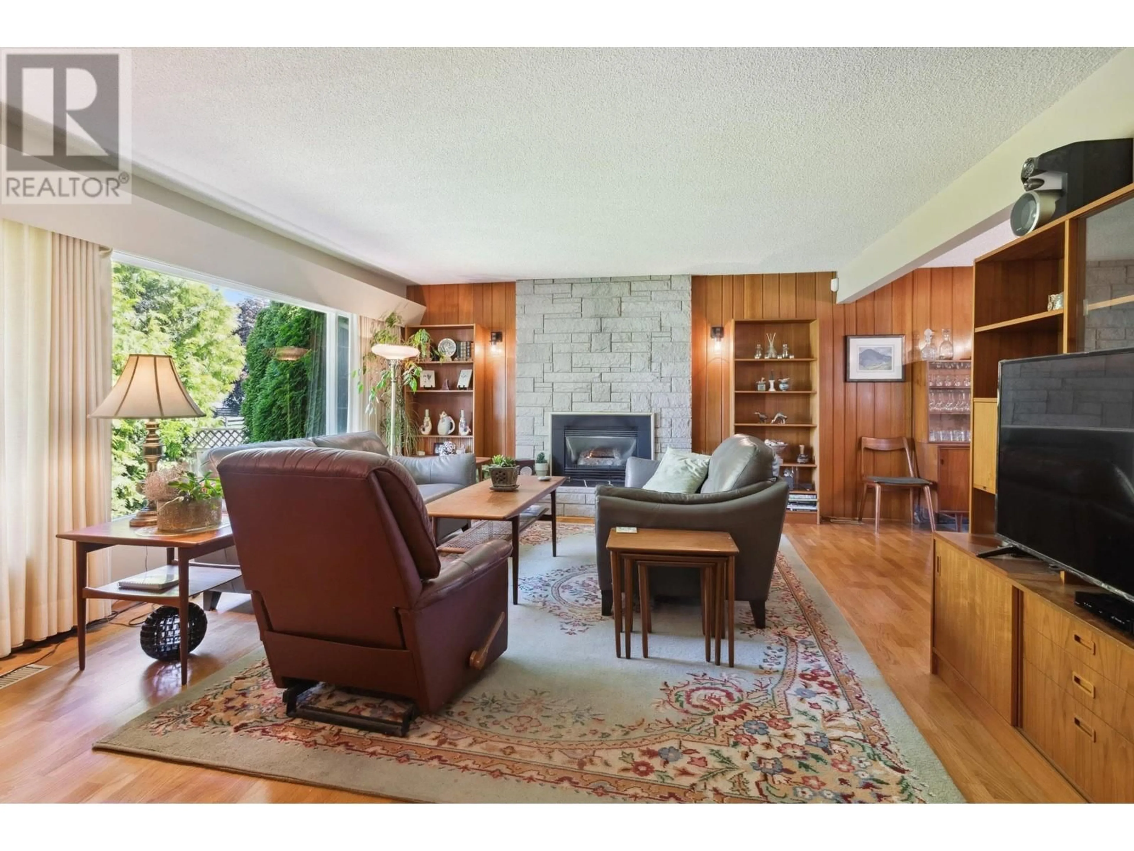 Living room with furniture, unknown for 5400 COLBECK ROAD, Richmond British Columbia V7C3E5