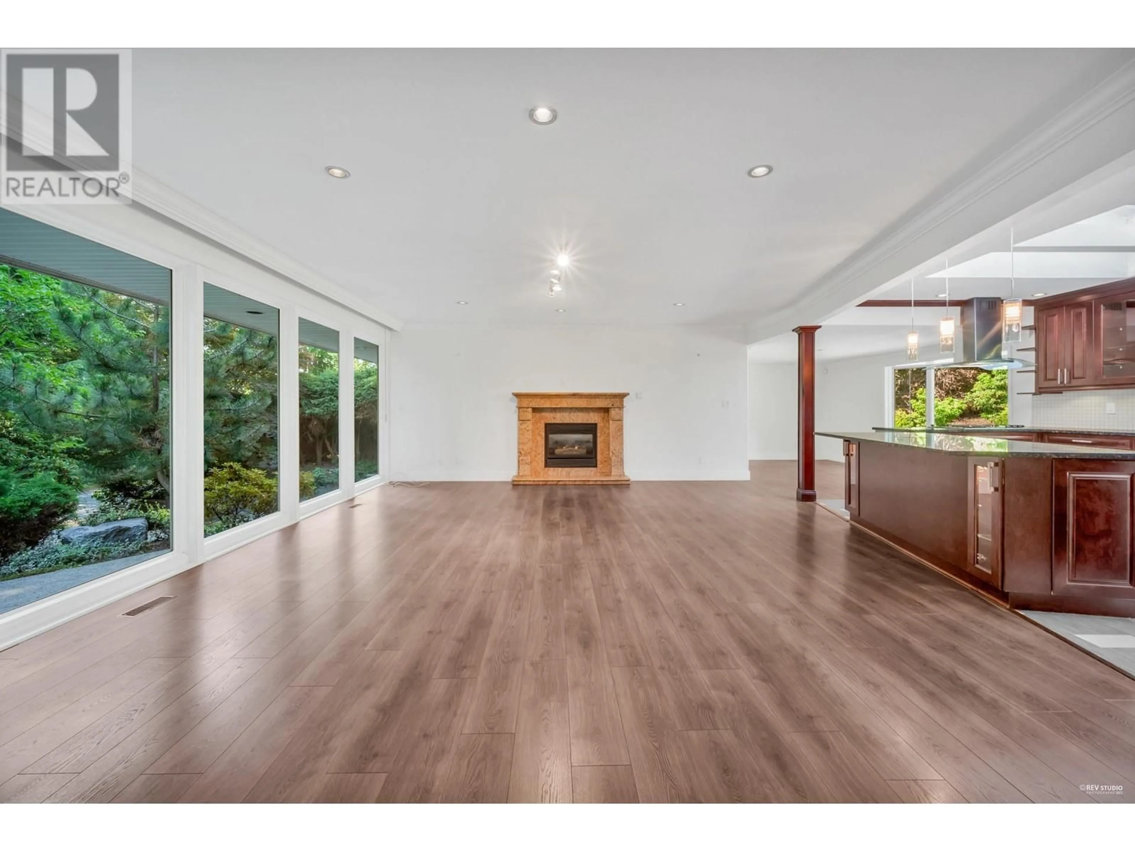 Unknown for 341 RABBIT LANE, West Vancouver British Columbia V7S1J1